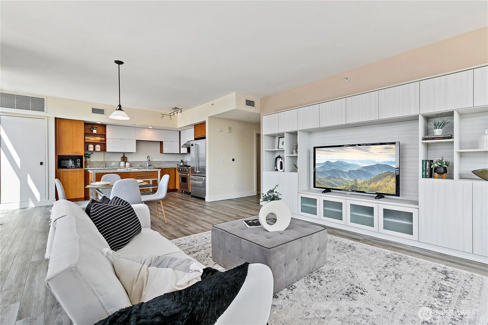 2911 2nd Avenue #1003, Seattle, WA 98121