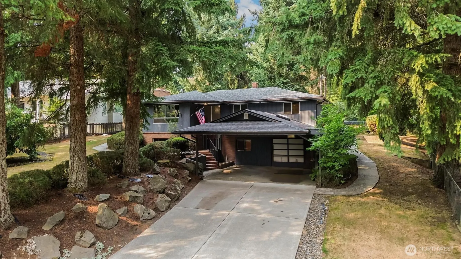 18630 SE 216th Street , Renton, WA 98058