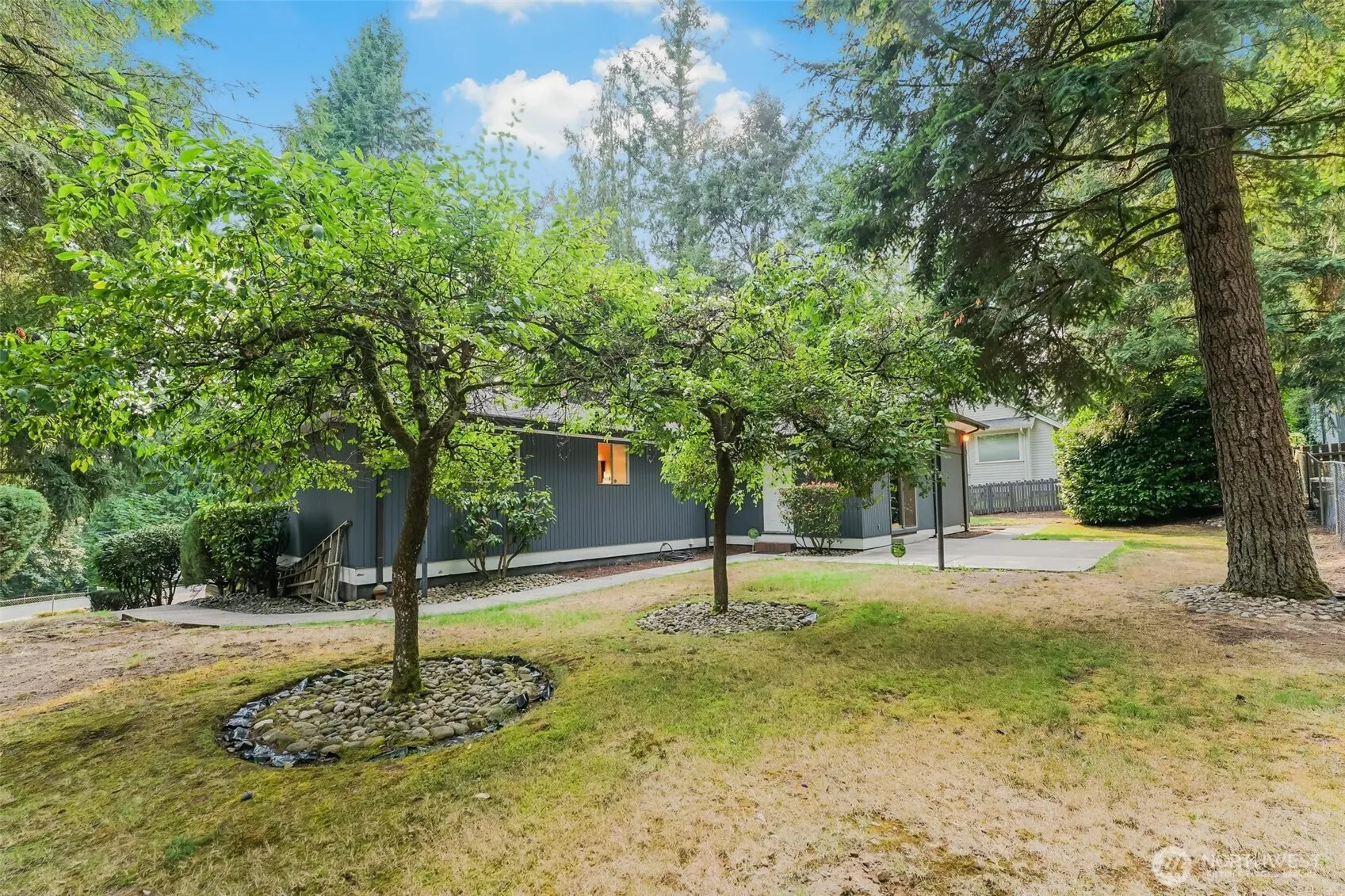 18630 SE 216th Street , Renton, WA 98058