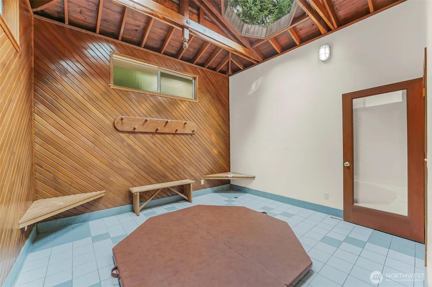 18630 SE 216th Street , Renton, WA 98058