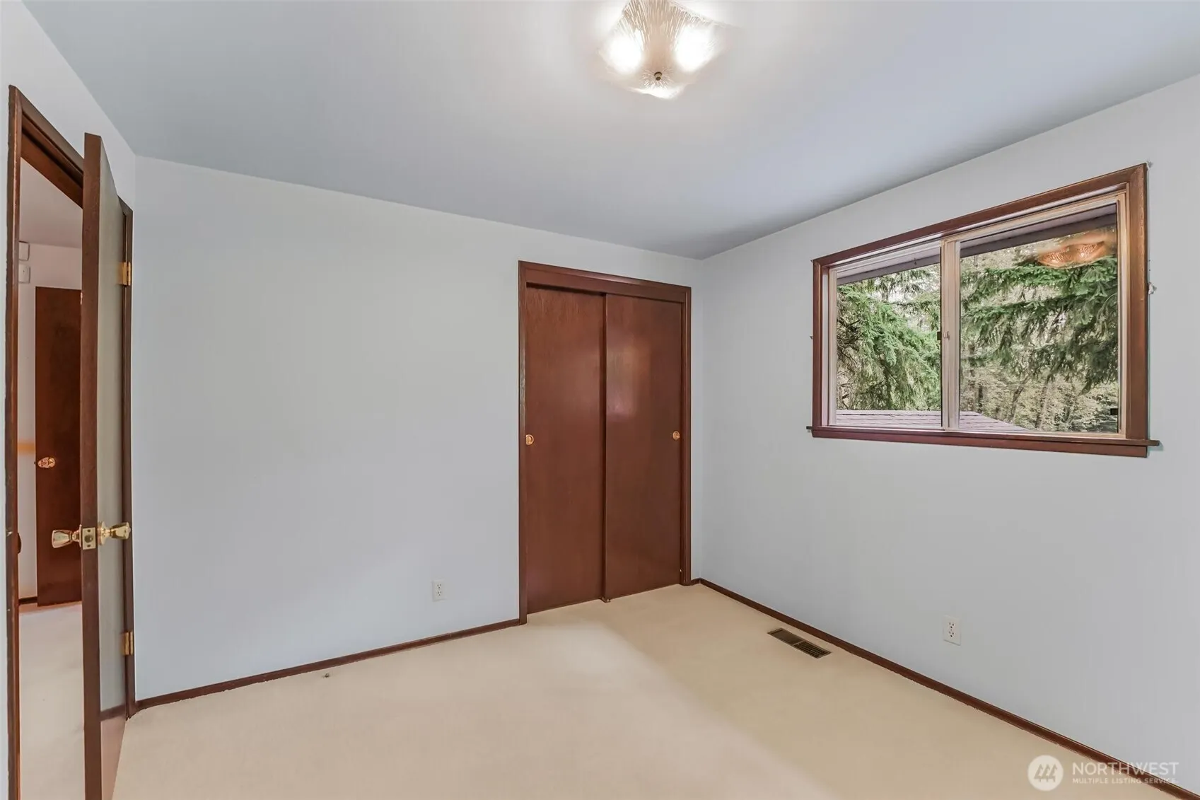 18630 SE 216th Street , Renton, WA 98058