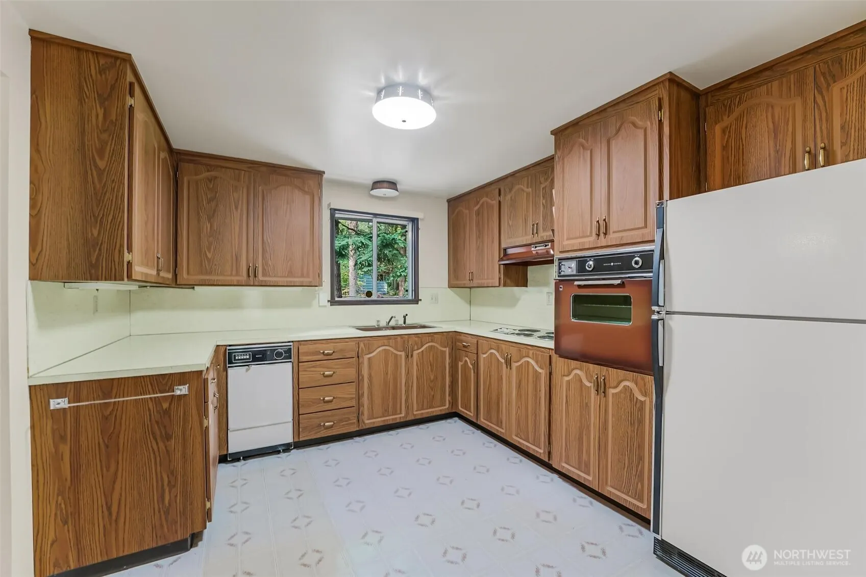 18630 SE 216th Street , Renton, WA 98058