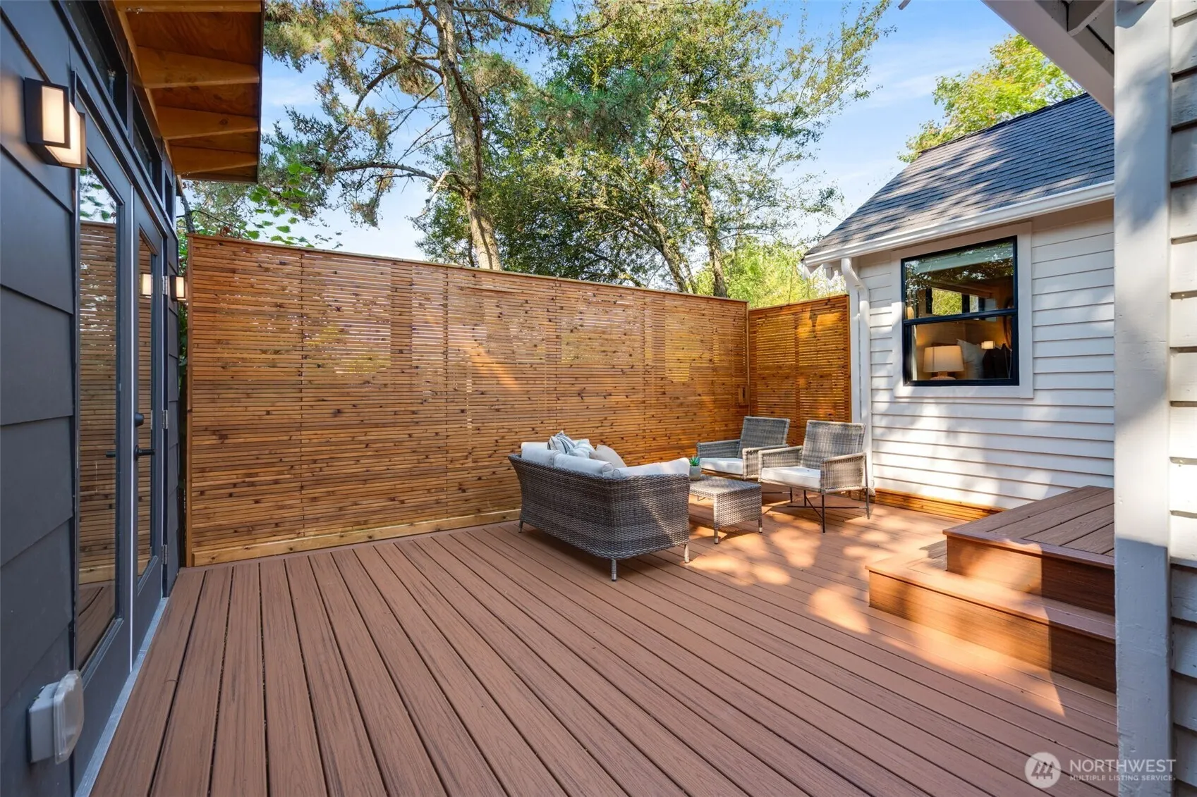 9015 Burke Avenue N, Seattle, WA 98103