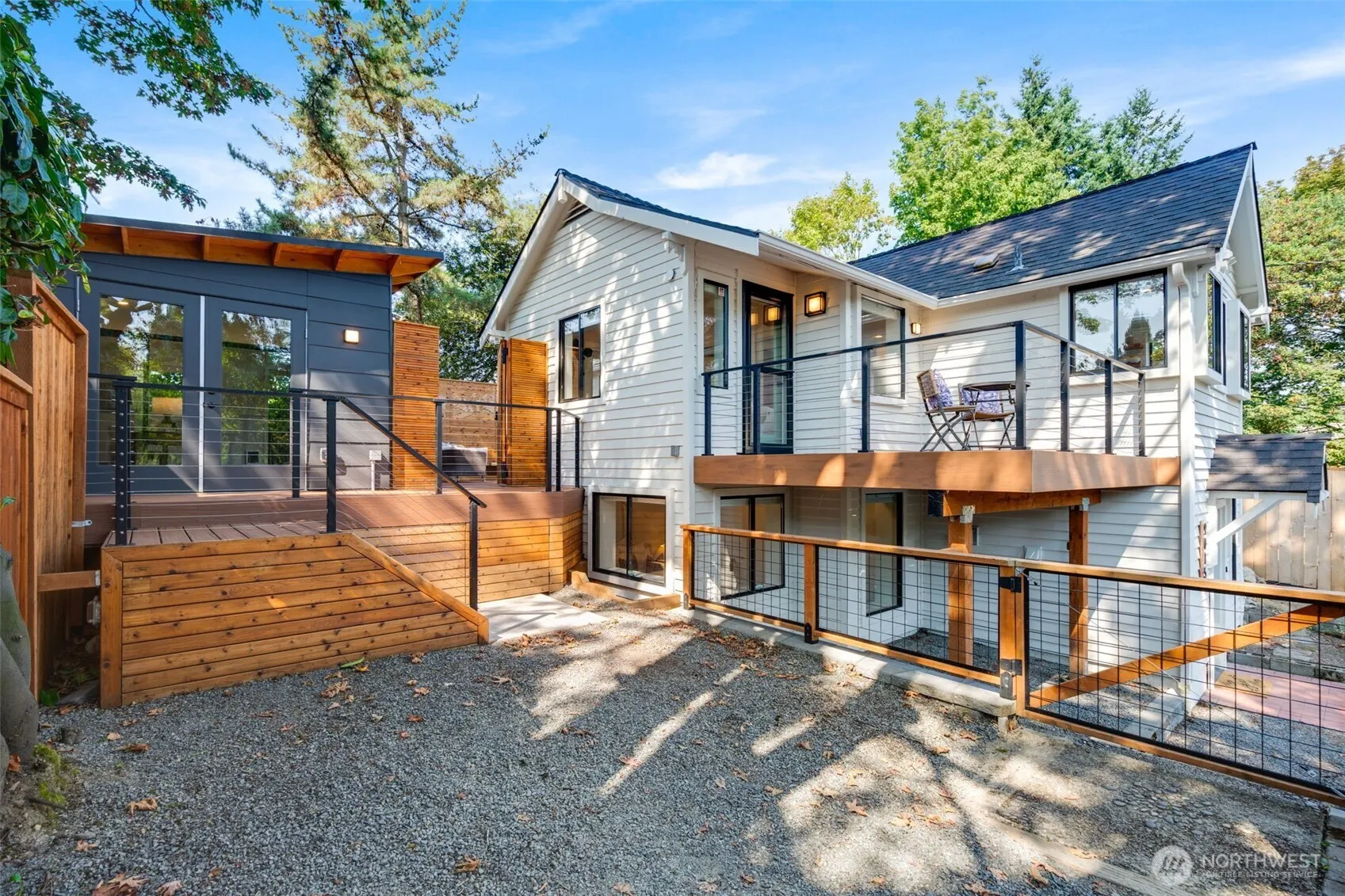 9015 Burke Avenue N, Seattle, WA 98103