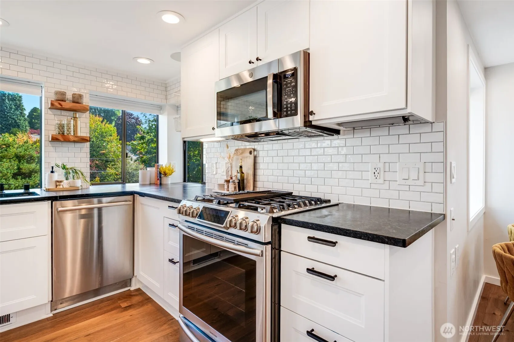 9015 Burke Avenue N, Seattle, WA 98103