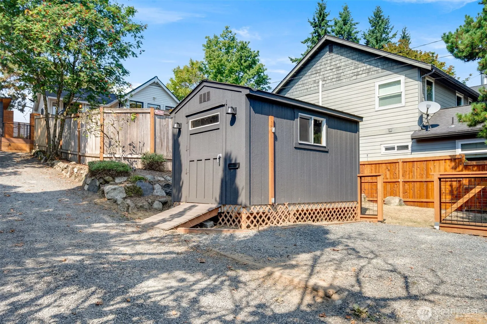 9015 Burke Avenue N, Seattle, WA 98103