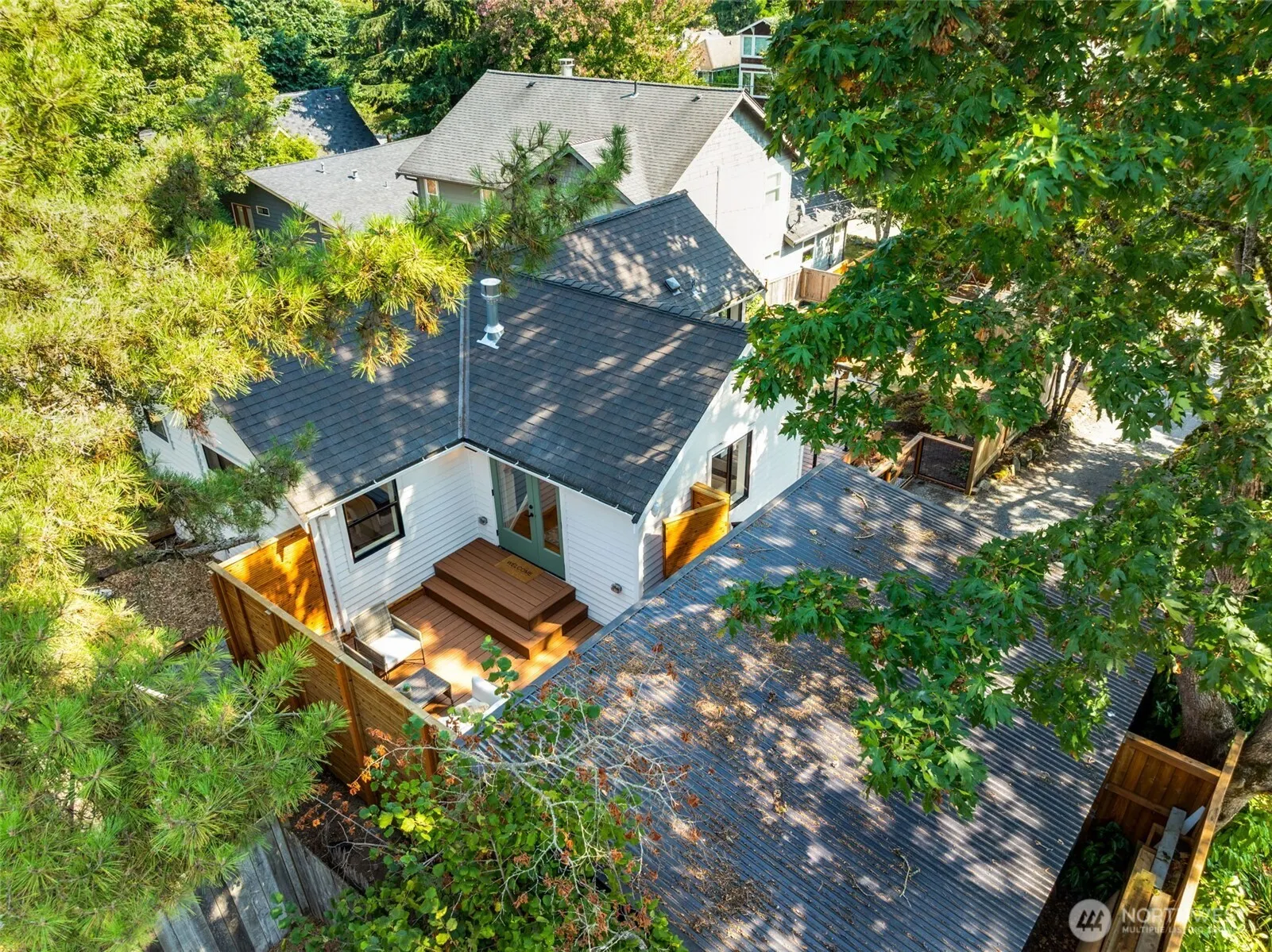 9015 Burke Avenue N, Seattle, WA 98103