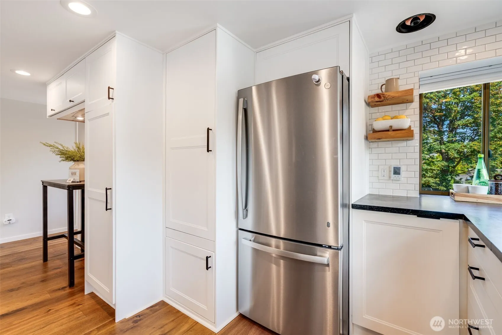 9015 Burke Avenue N, Seattle, WA 98103