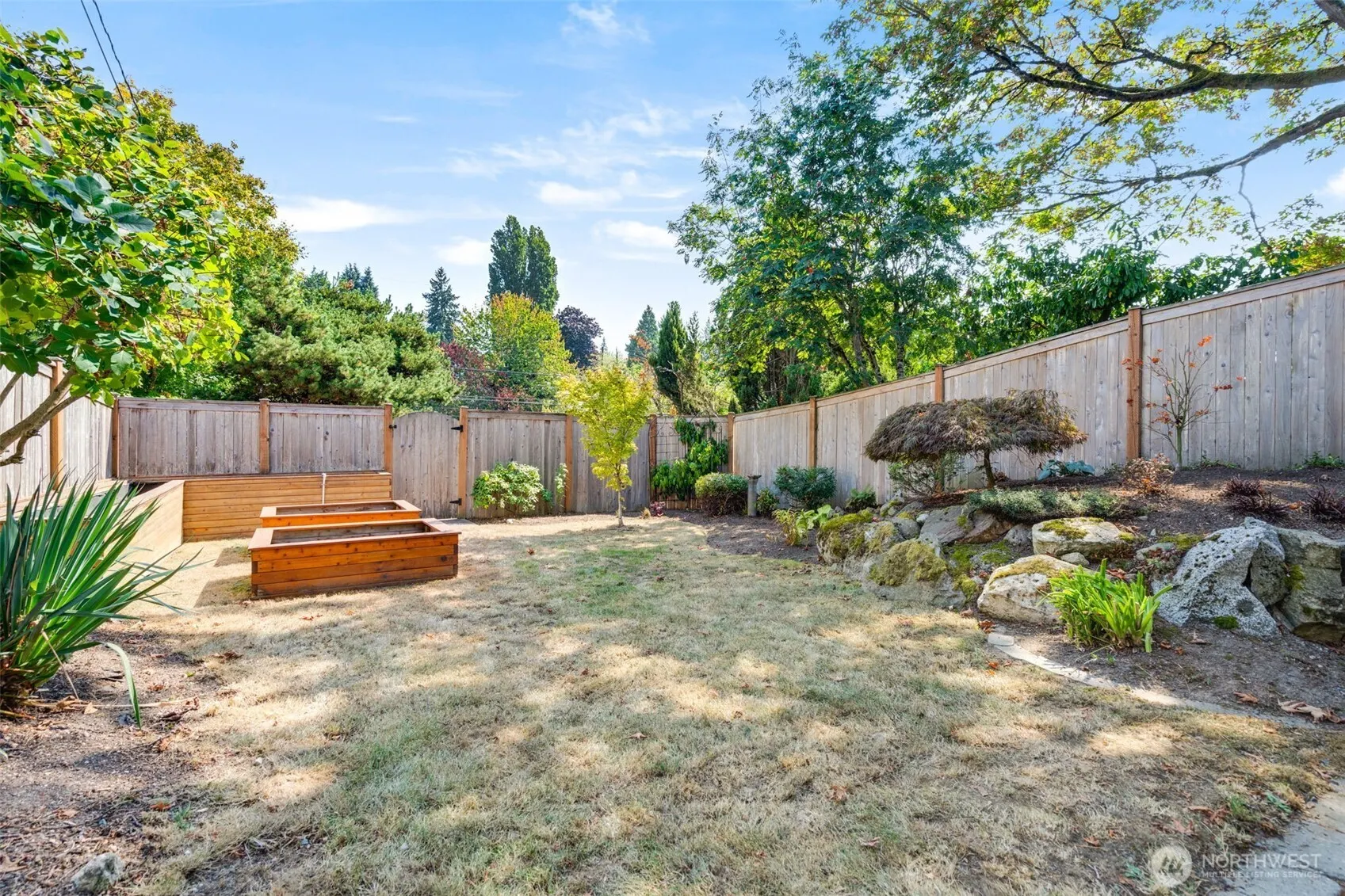 9015 Burke Avenue N, Seattle, WA 98103
