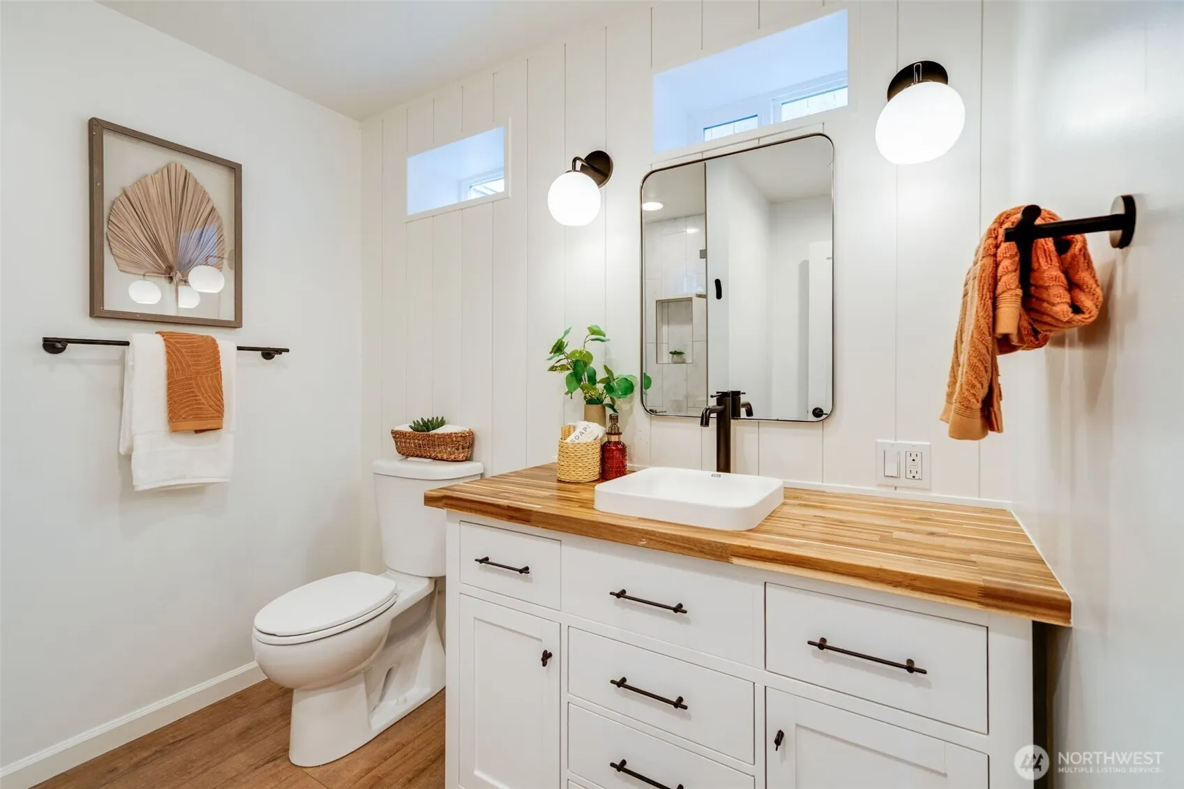 9015 Burke Avenue N, Seattle, WA 98103