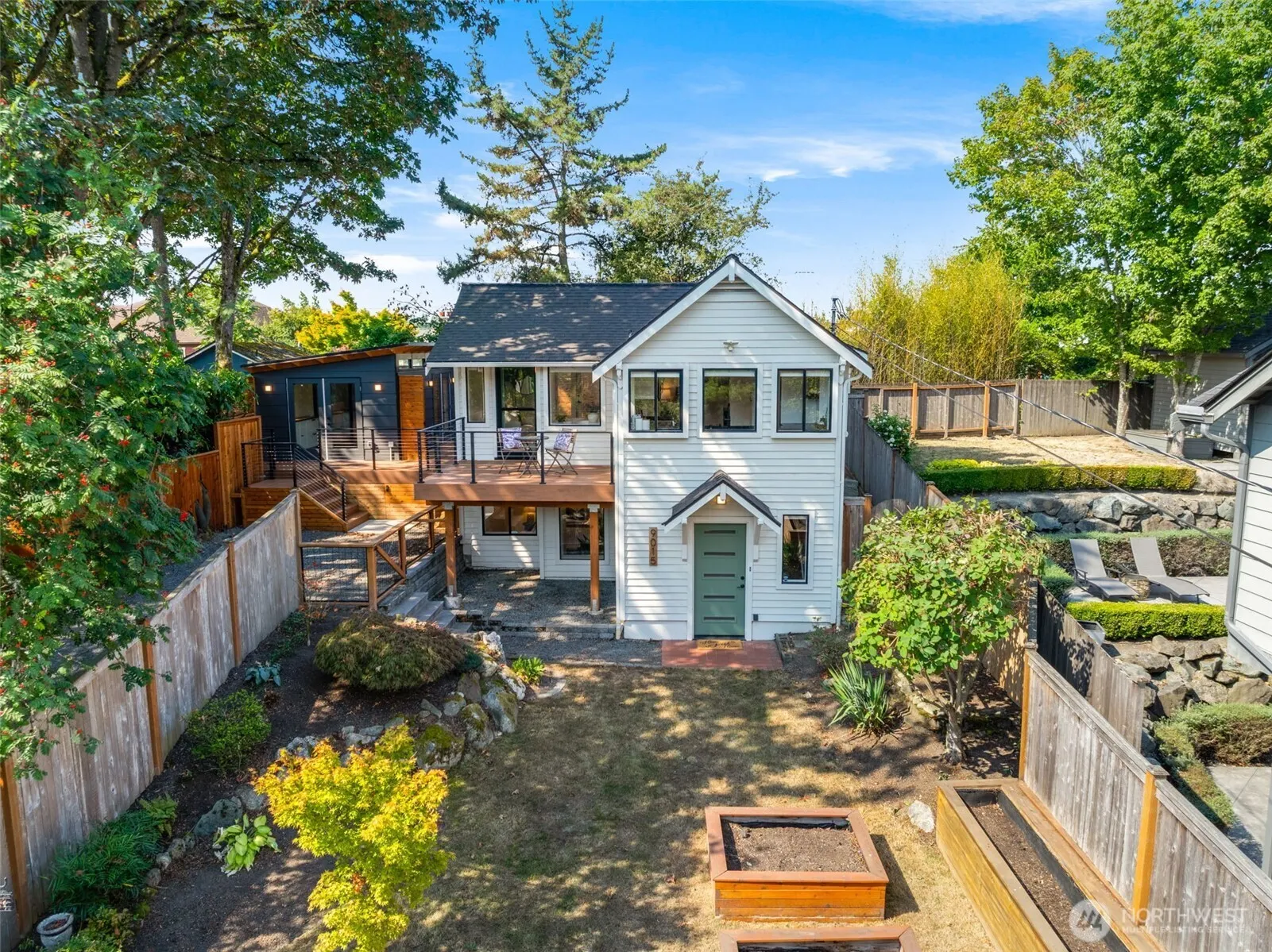 9015 Burke Avenue N, Seattle, WA 98103