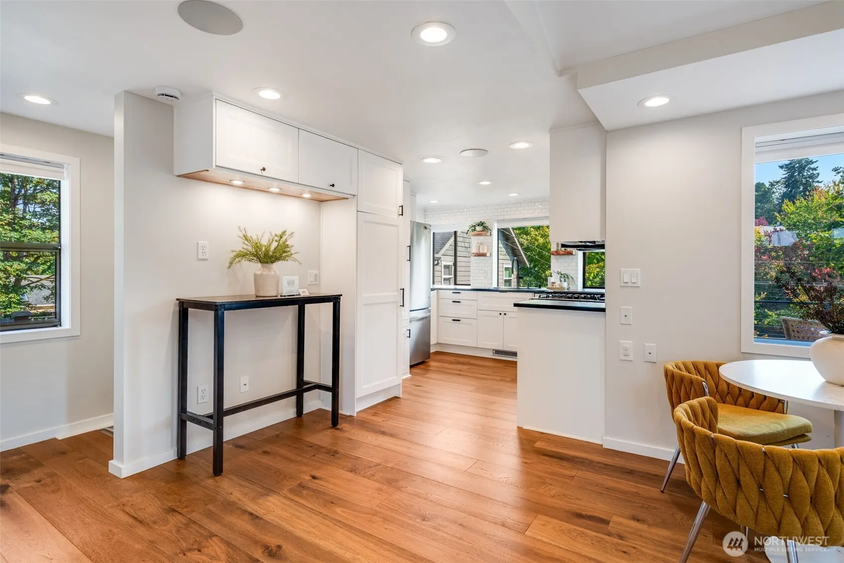 9015 Burke Avenue N, Seattle, WA 98103