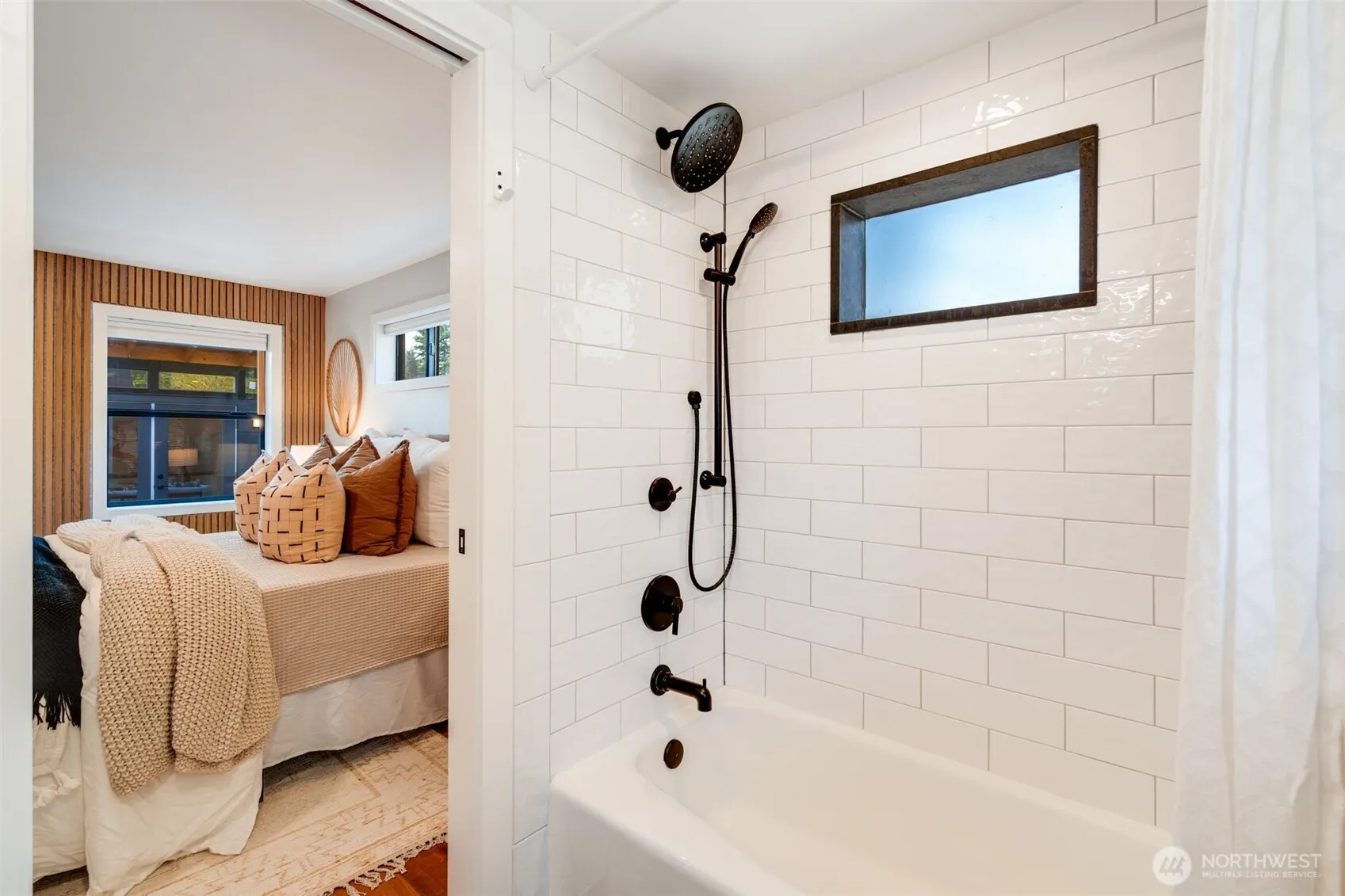 9015 Burke Avenue N, Seattle, WA 98103