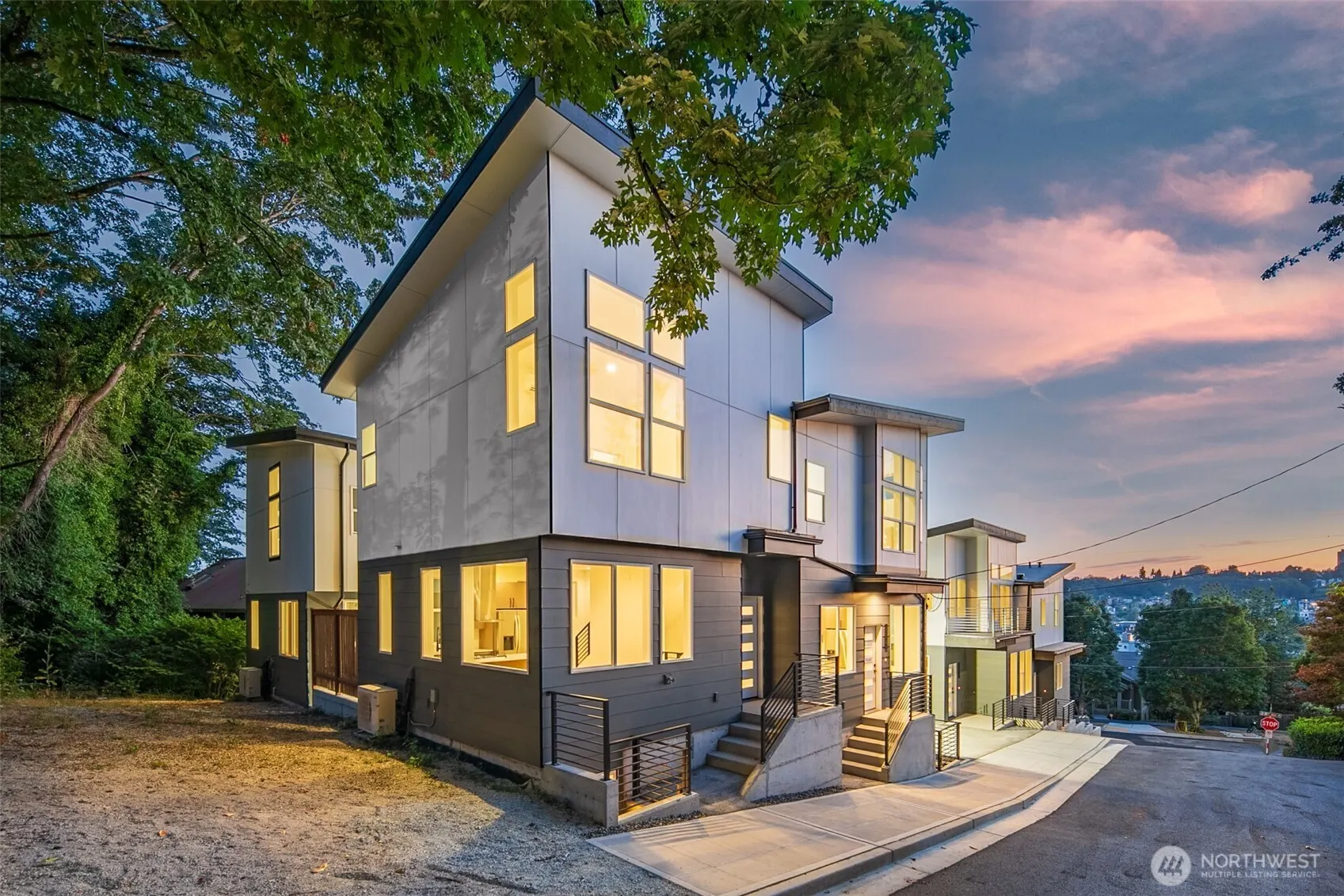 2809 S Grand Street , Seattle, WA 98144