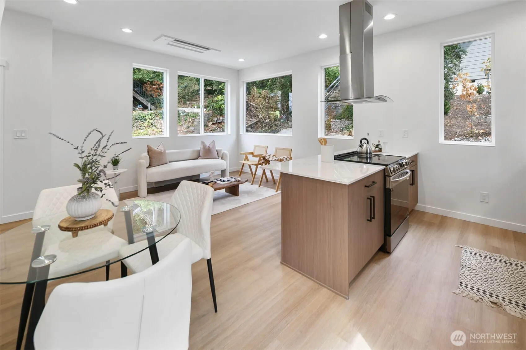 2809 S Grand Street , Seattle, WA 98144