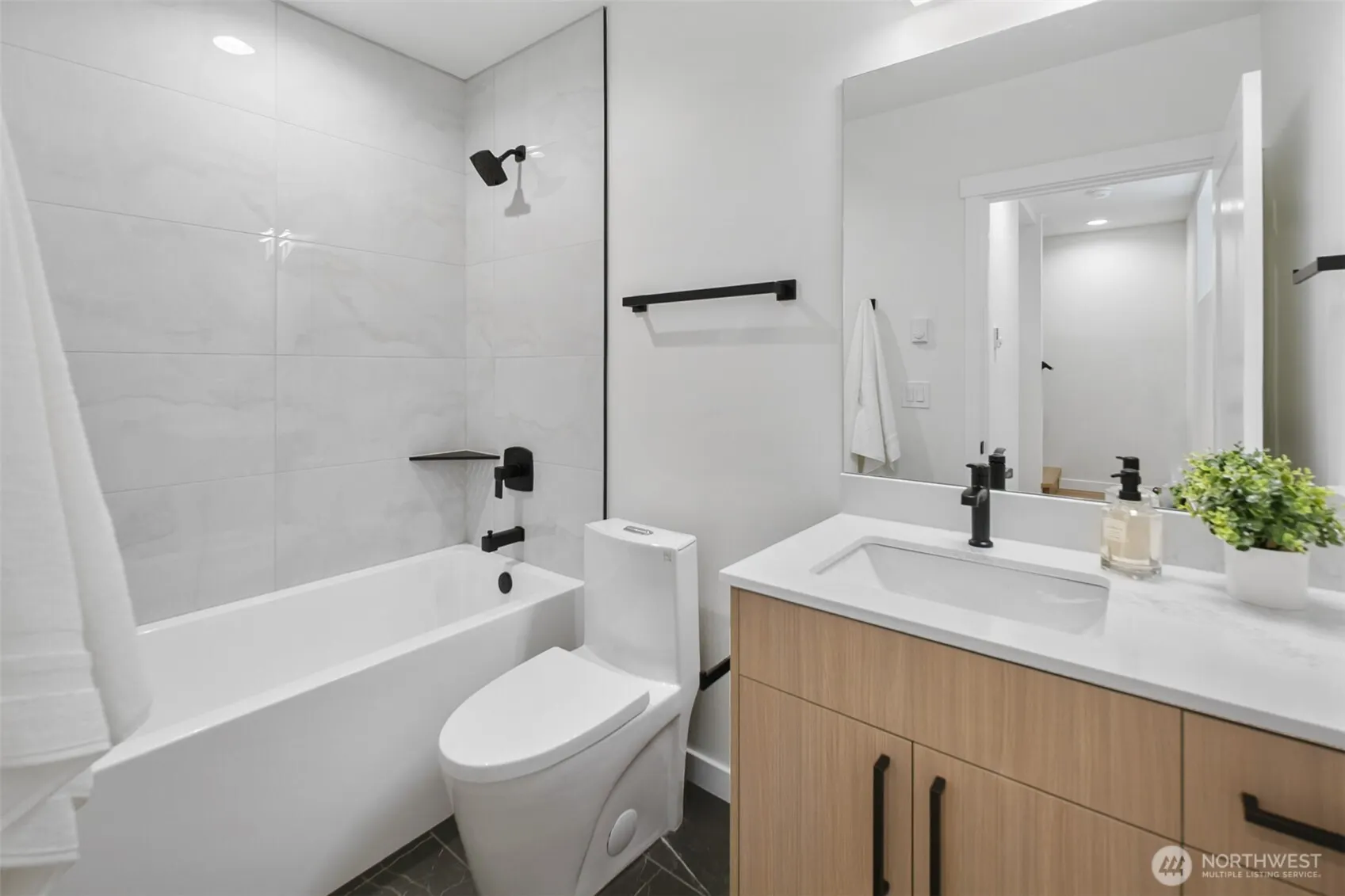 2809 S Grand Street , Seattle, WA 98144