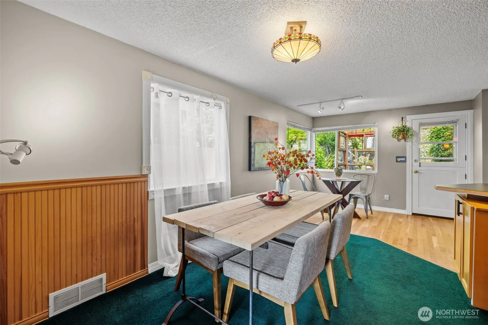 3016 NW 74th Street , Seattle, WA 98117