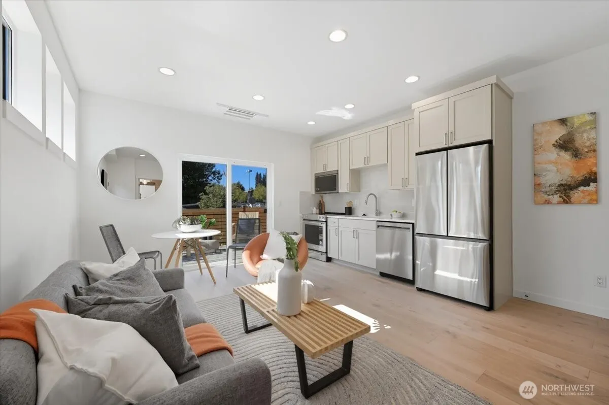 7322 11th Avenue NE, Seattle, WA 98115