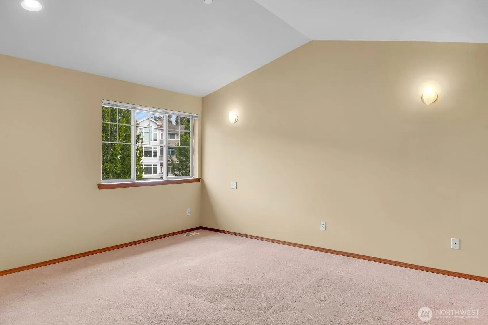 20827 70th Avenue W #A, Lynnwood, WA 98036