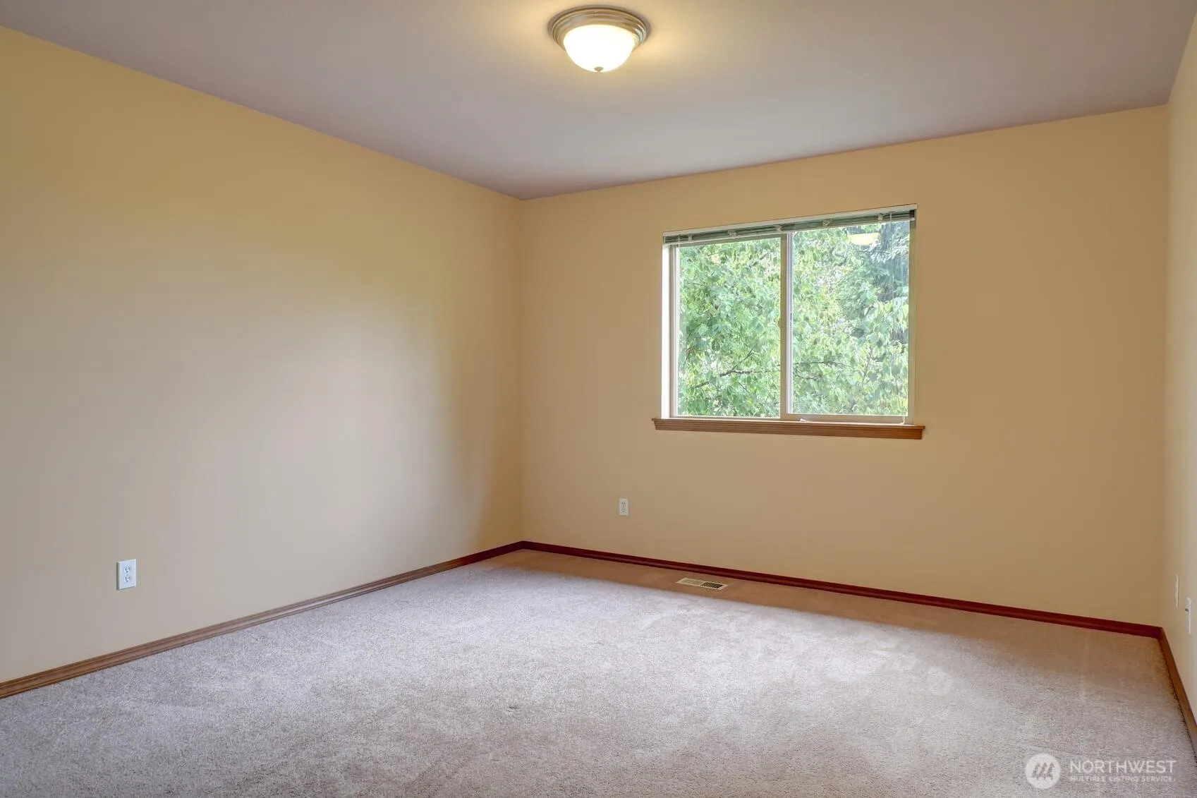 20827 70th Avenue W #A, Lynnwood, WA 98036