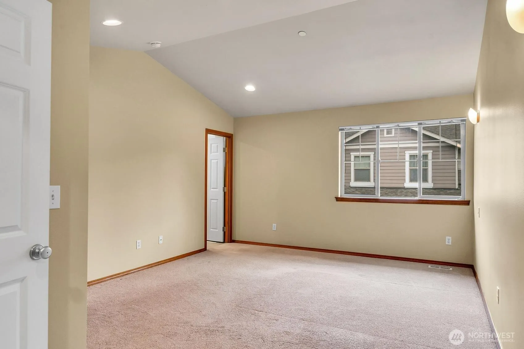20827 70th Avenue W #A, Lynnwood, WA 98036