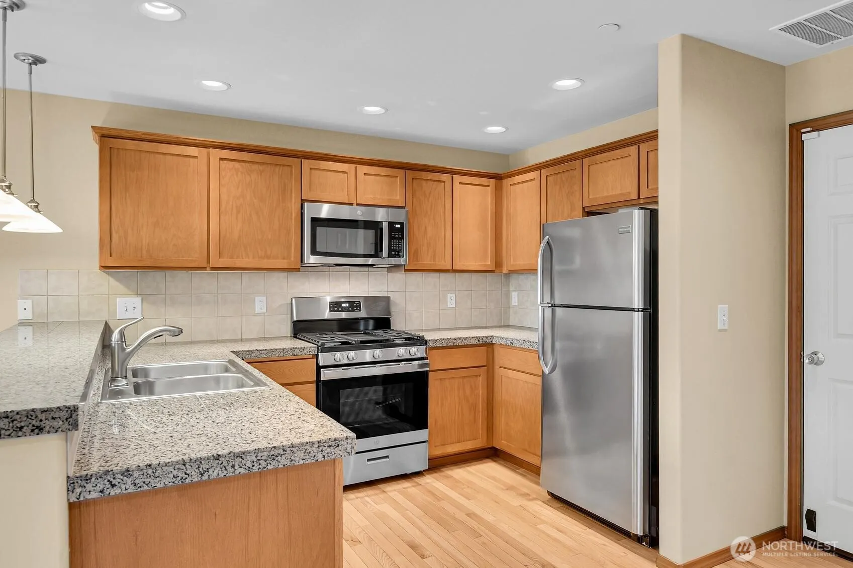 20827 70th Avenue W #A, Lynnwood, WA 98036