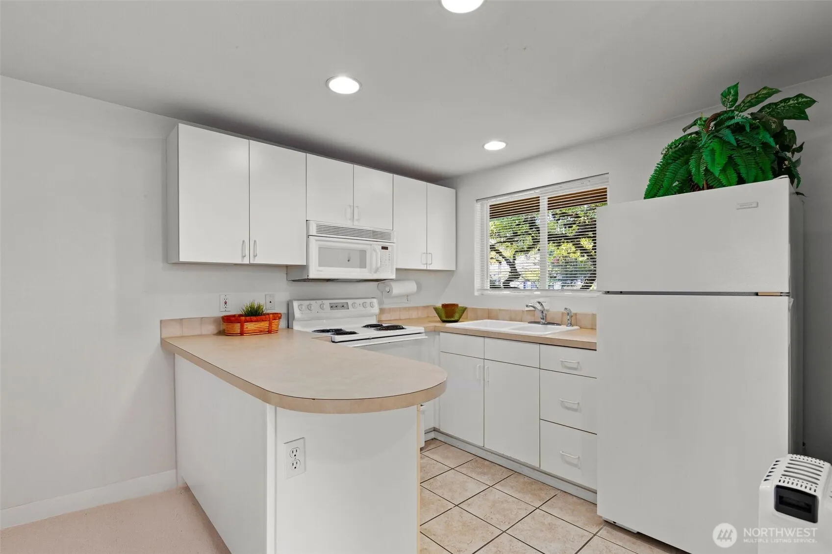 811 126th Place NE #A203, Bellevue, WA 98005