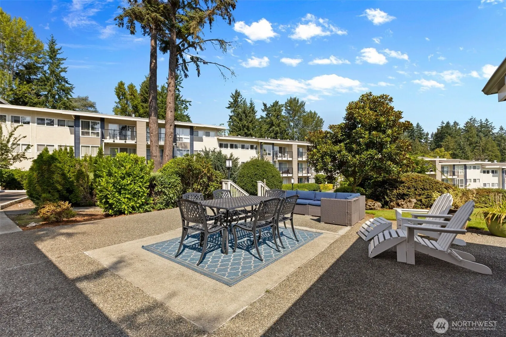811 126th Place NE #A203, Bellevue, WA 98005