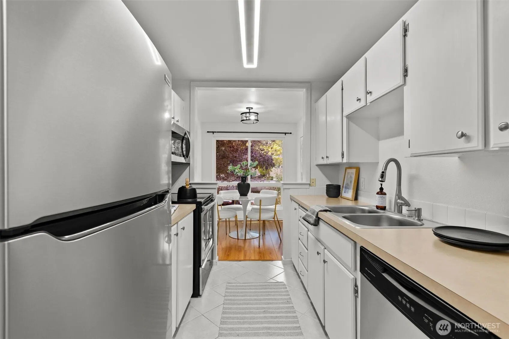 811 126th Place NE #A203, Bellevue, WA 98005