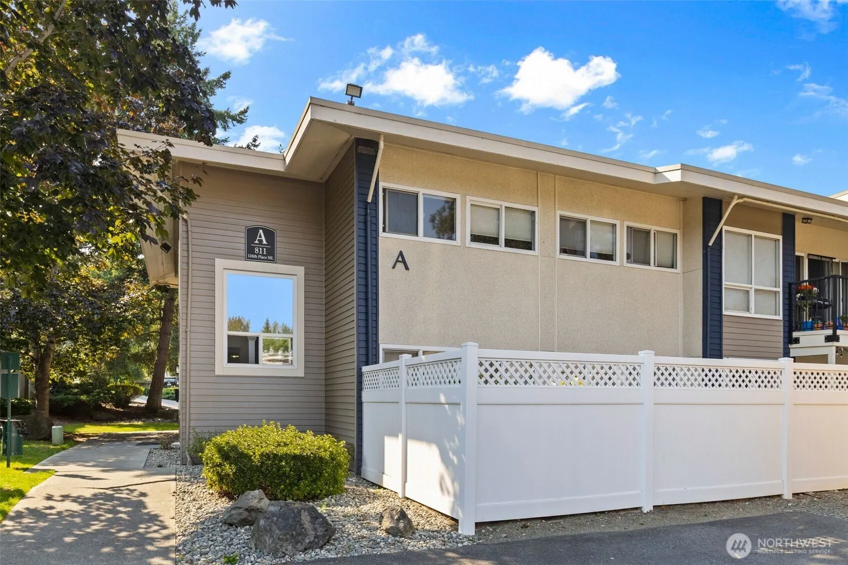 811 126th Place NE #A203, Bellevue, WA 98005