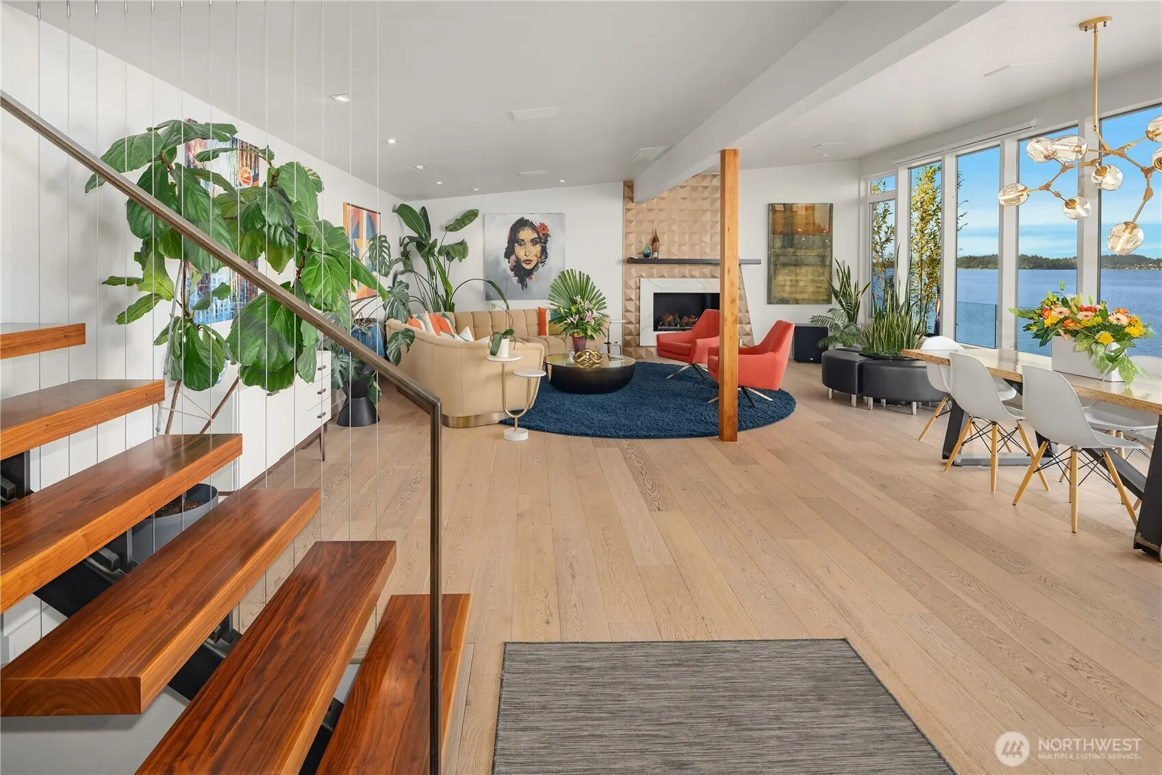 9924 Rainier Avenue S, Seattle, WA 98118-5941