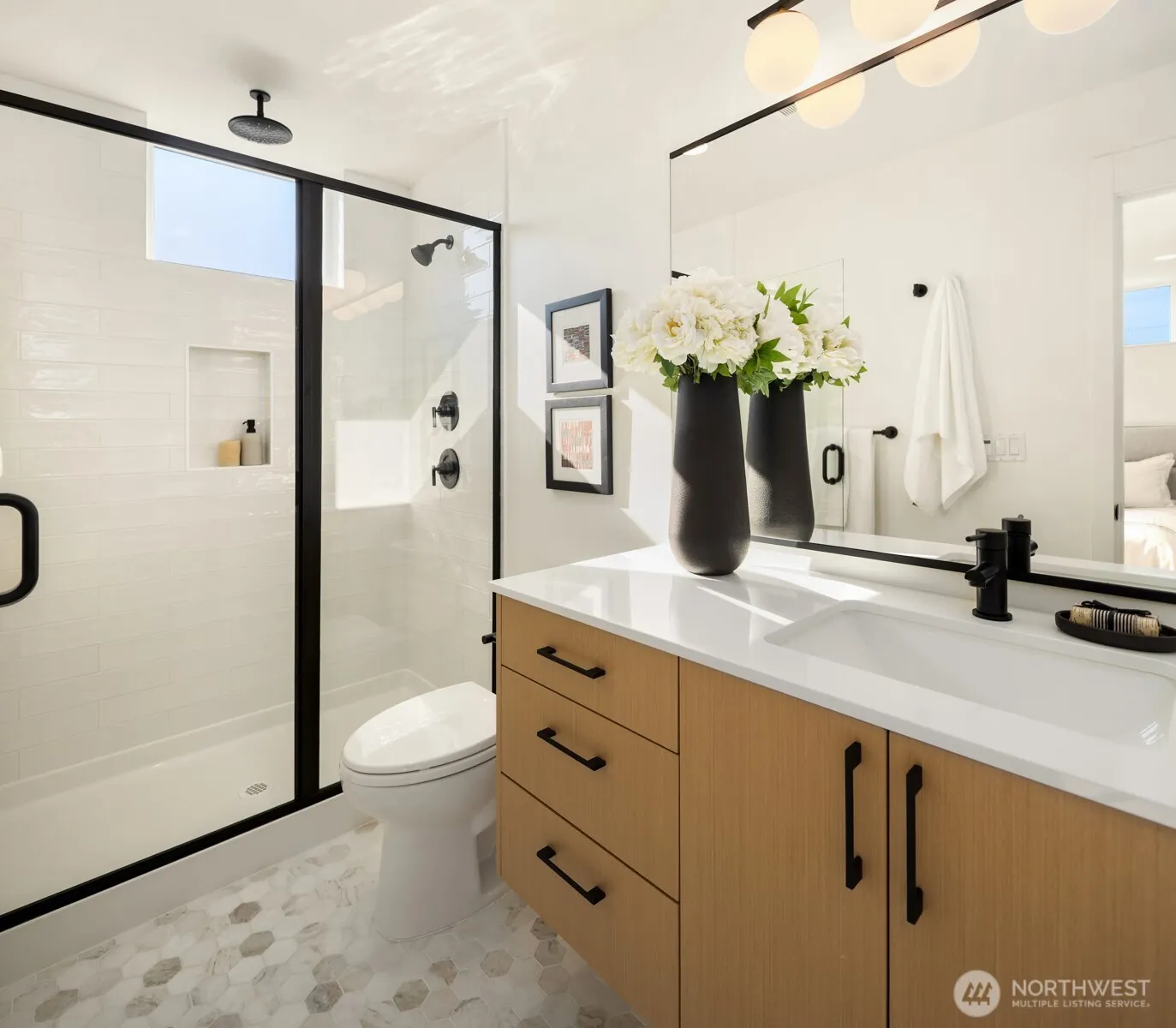 2341 16th Avenue S #B, Seattle, WA 98144