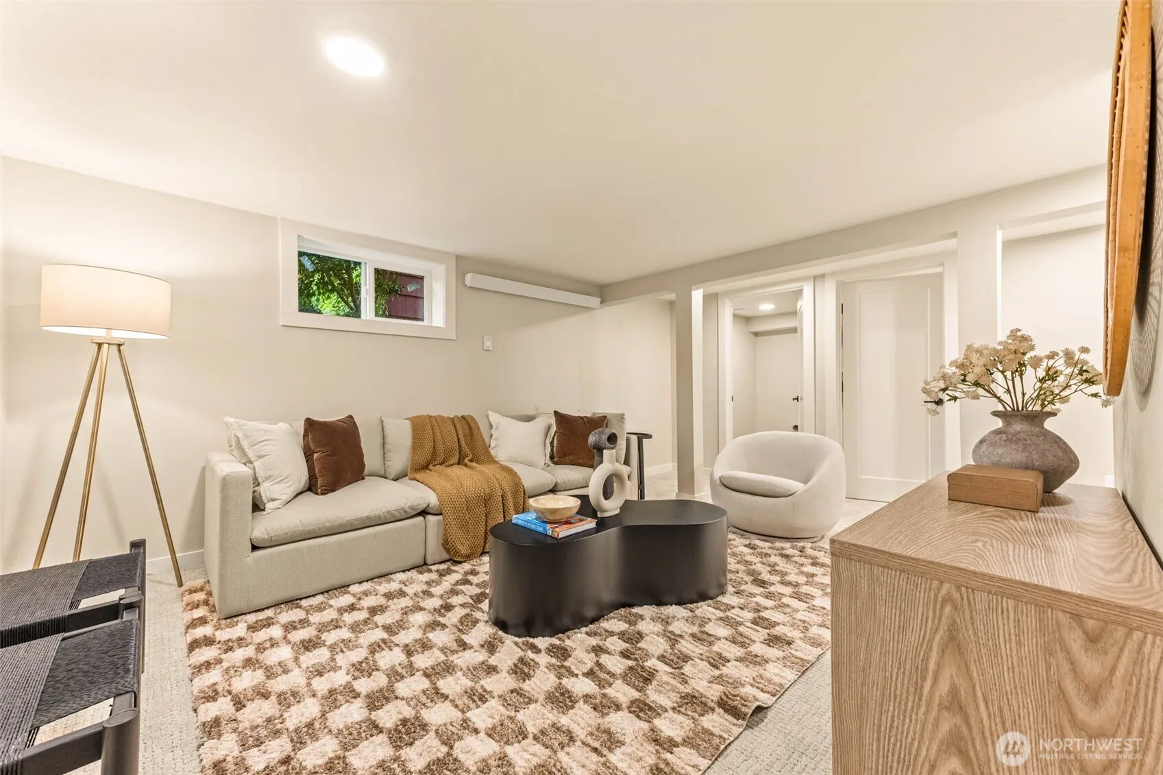7702 10th Avenue NW, Seattle, WA 98117