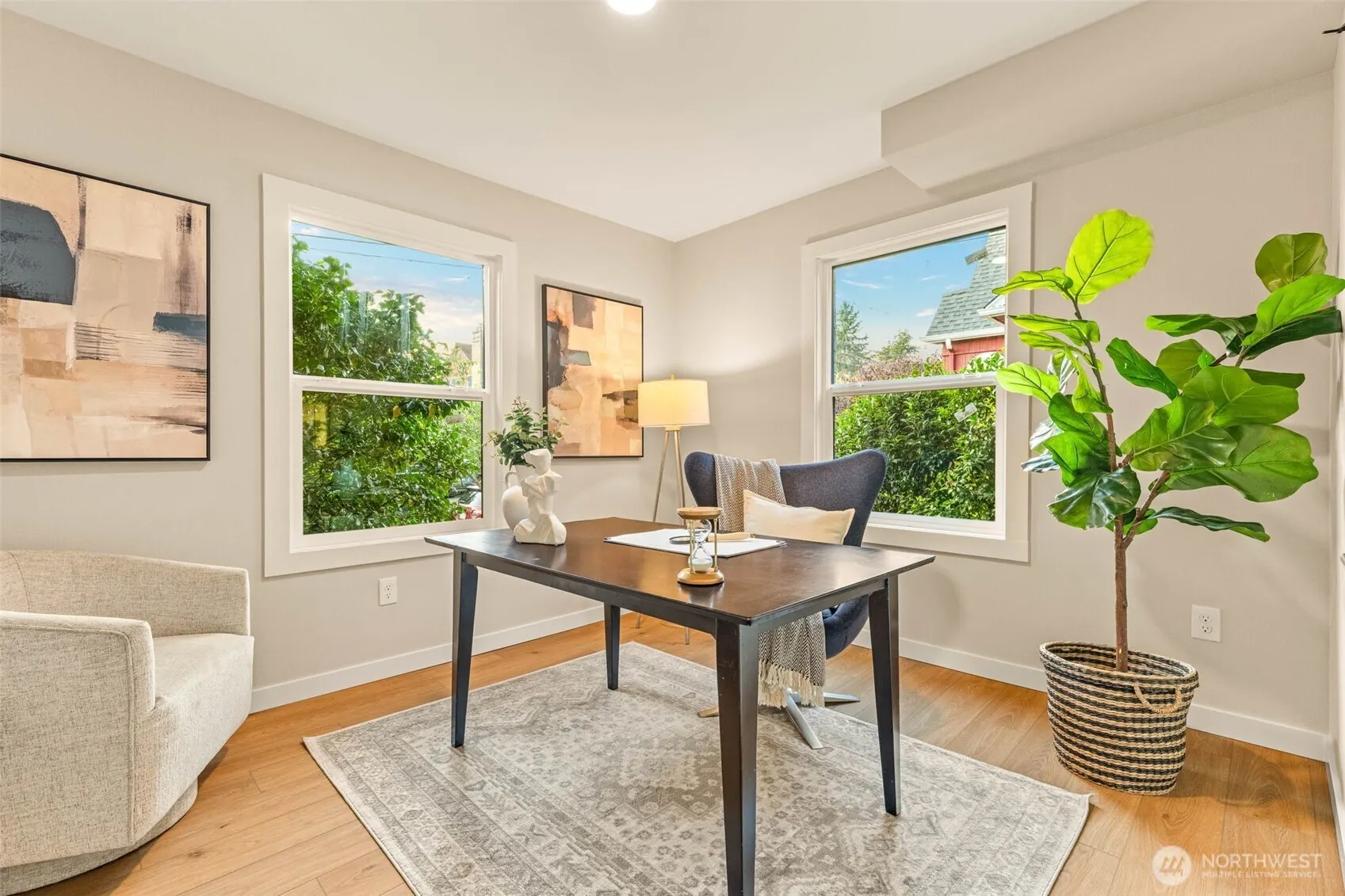 7702 10th Avenue NW, Seattle, WA 98117