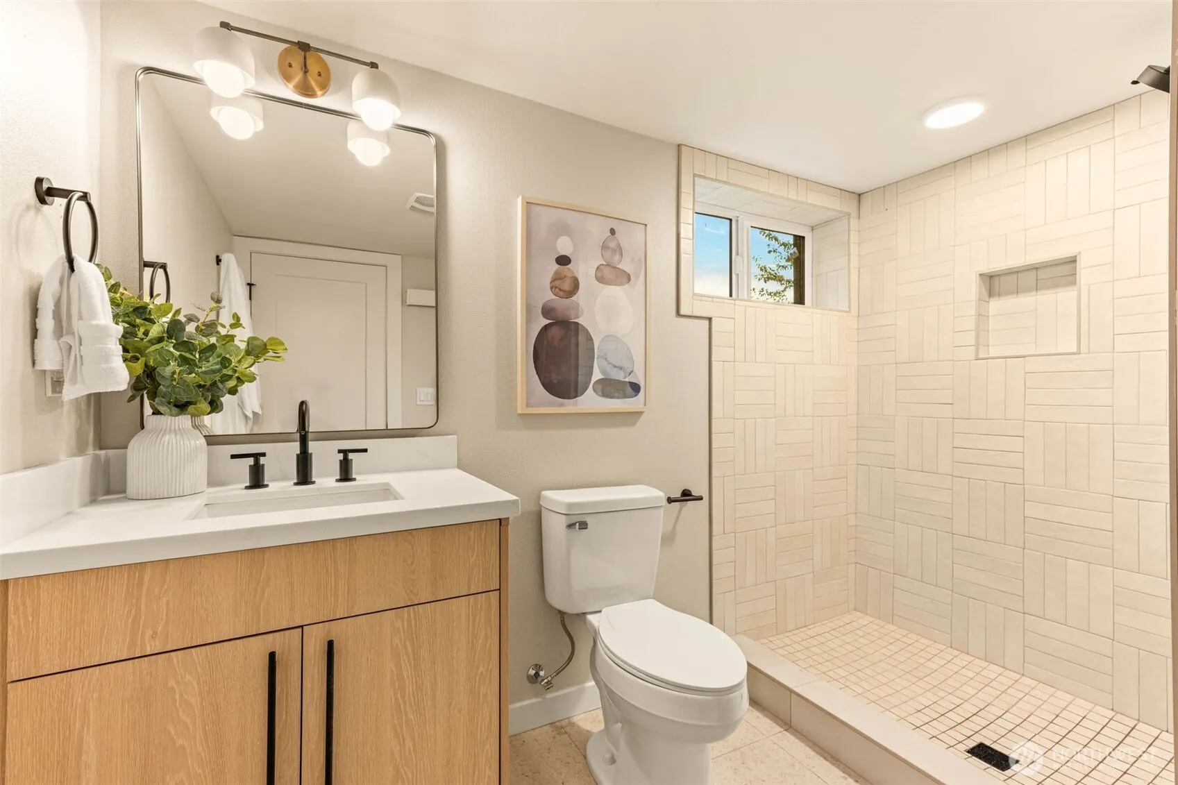 7702 10th Avenue NW, Seattle, WA 98117