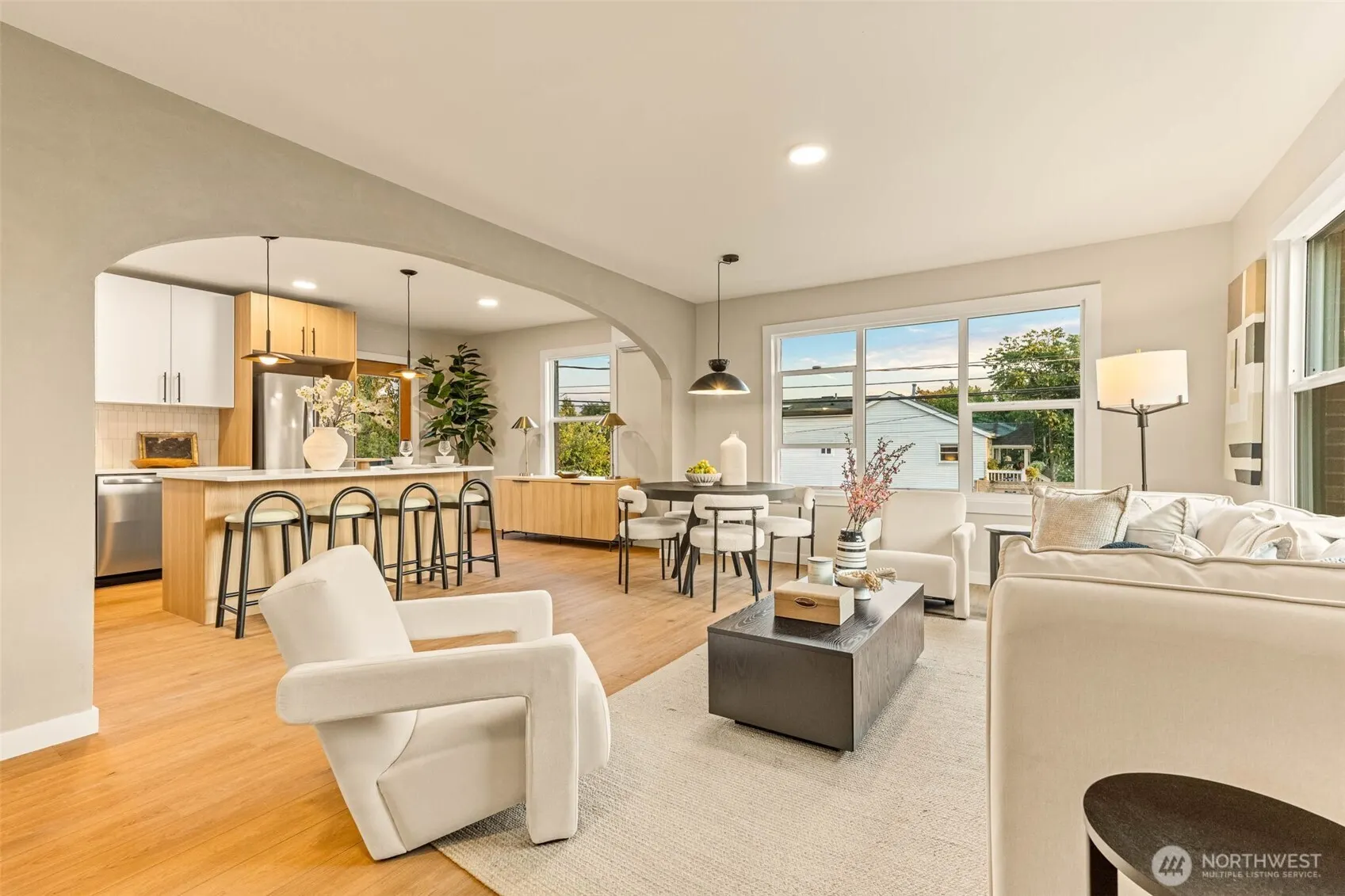 7702 10th Avenue NW, Seattle, WA 98117