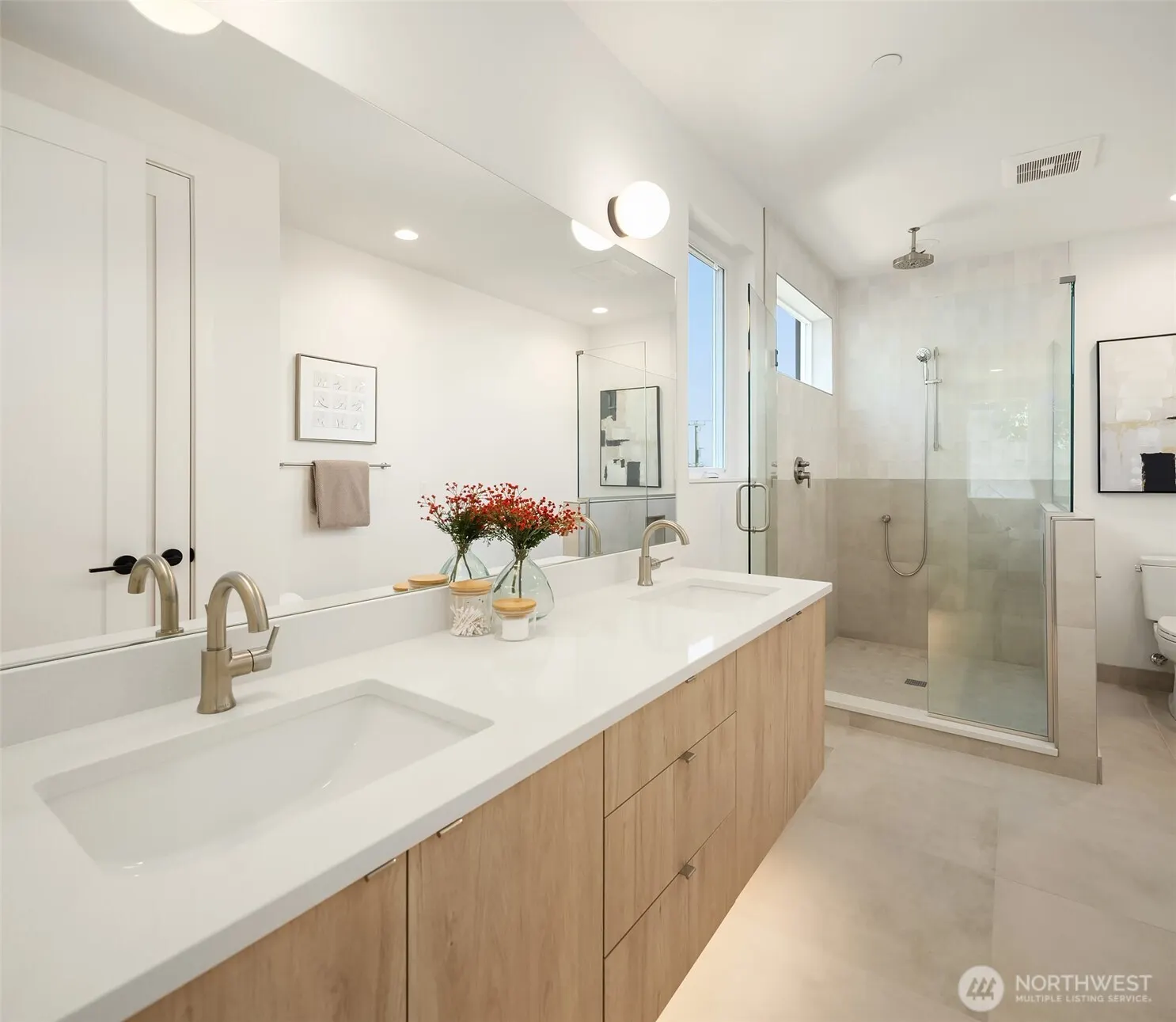 2009 Dexter Avenue N #B, Seattle, WA 98109