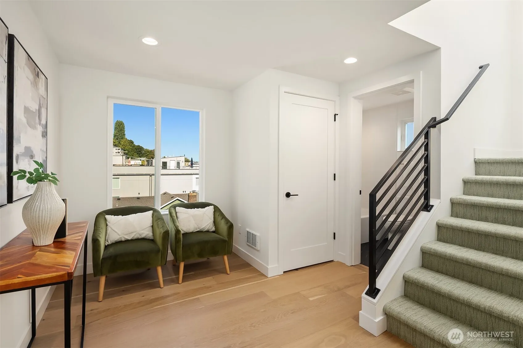 2009 Dexter Avenue N #B, Seattle, WA 98109