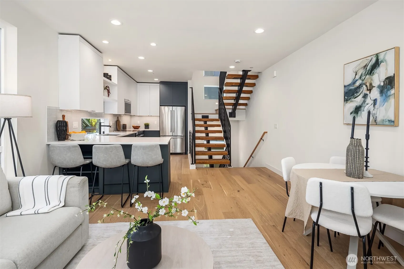 2009 Dexter Avenue N #B, Seattle, WA 98109