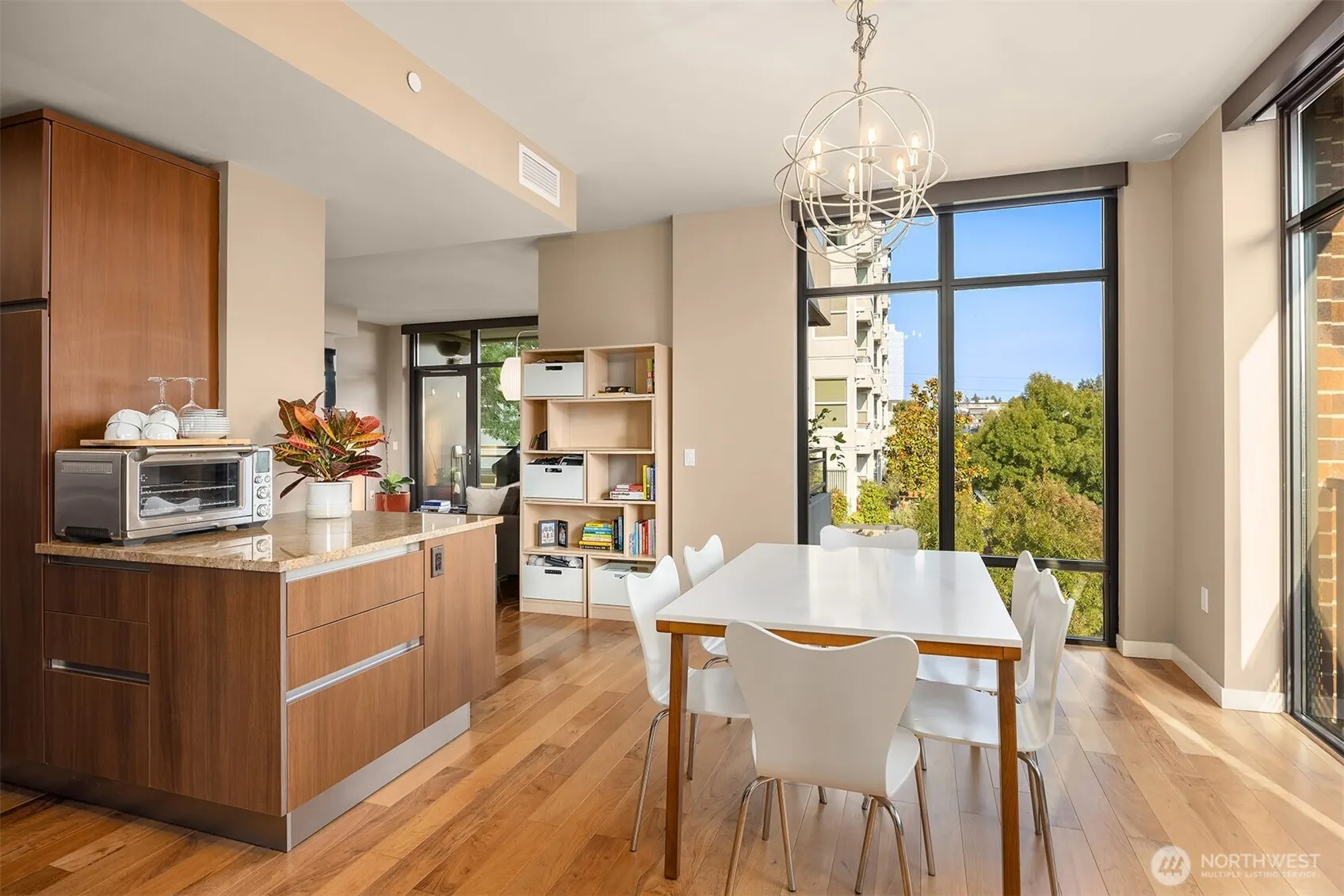 10000 Main Street #306, Bellevue, WA 98004