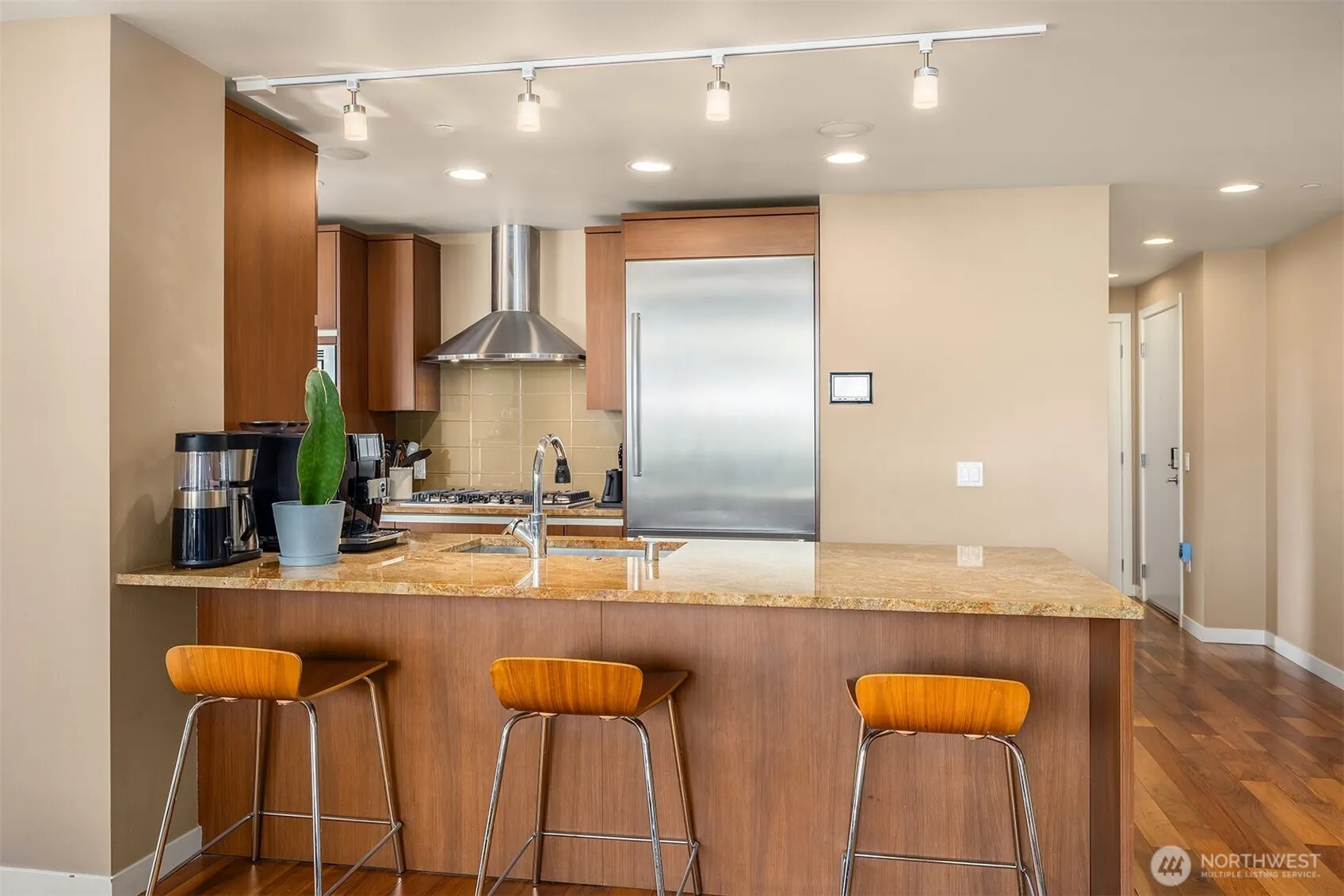 10000 Main Street #306, Bellevue, WA 98004