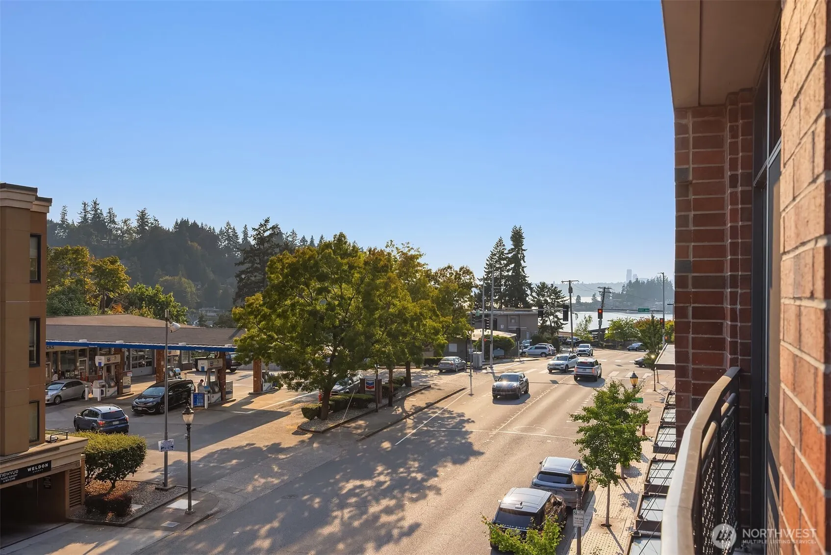 10000 Main Street #306, Bellevue, WA 98004