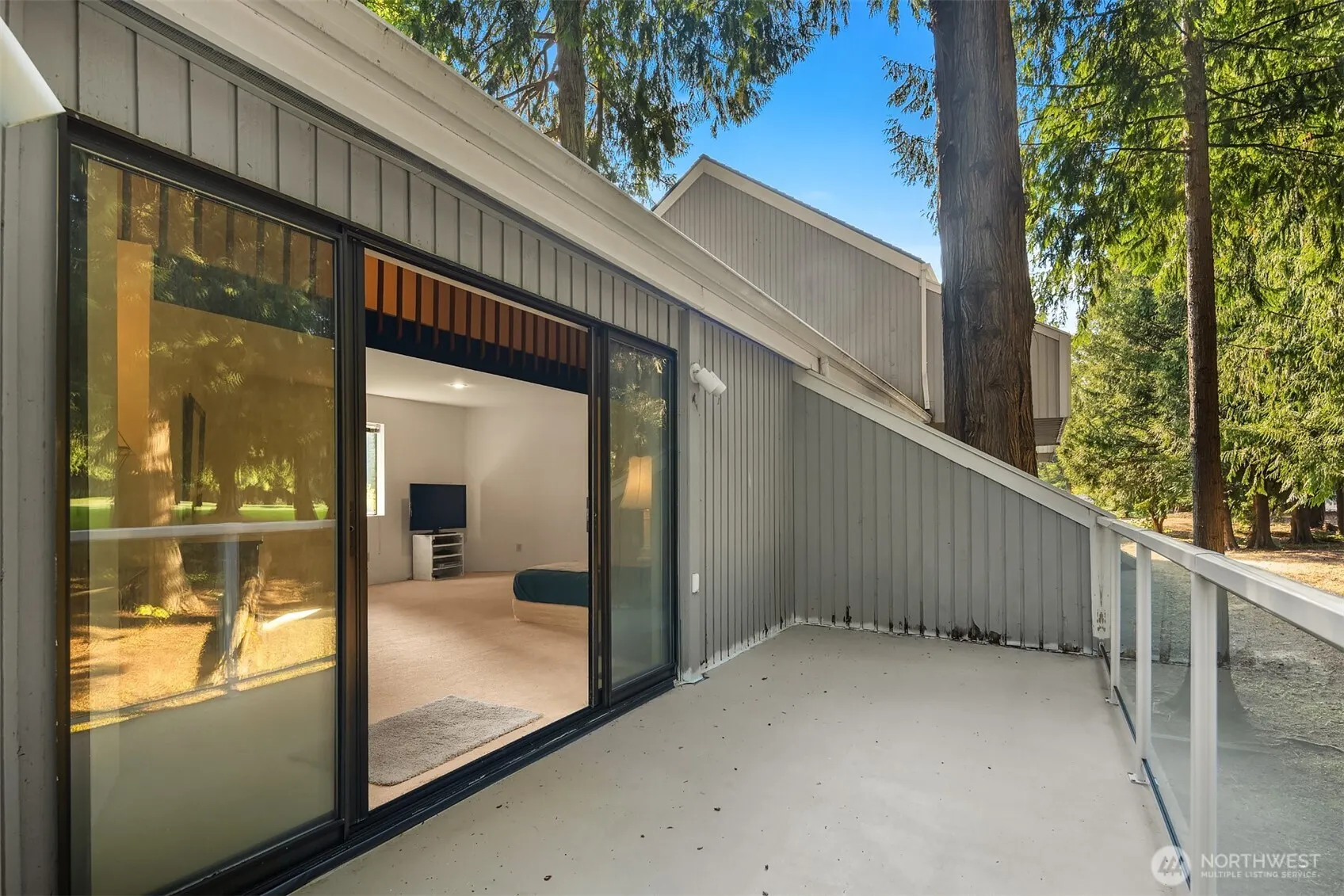 2449 209th Place NE, Sammamish, WA 98074