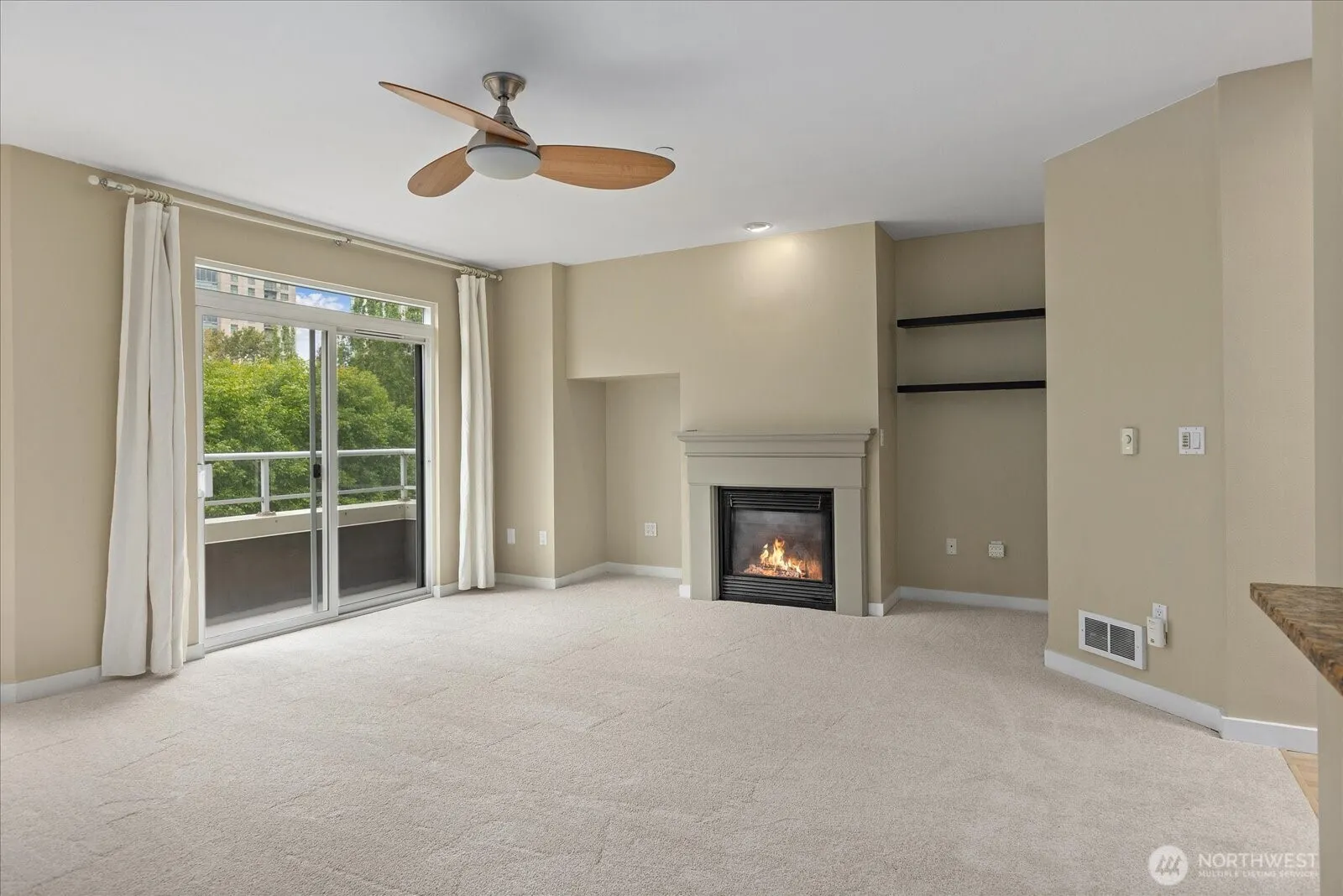 925 110th Avenue NE #PH05, Bellevue, WA 98004