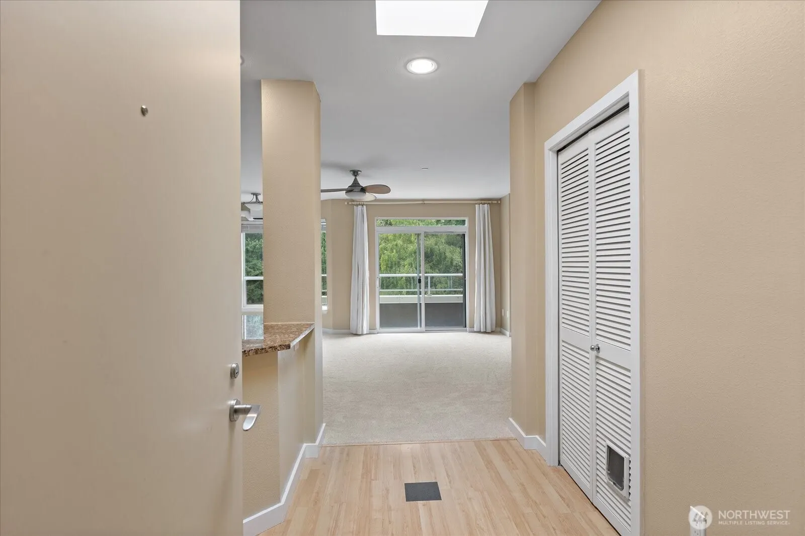 925 110th Avenue NE #PH05, Bellevue, WA 98004