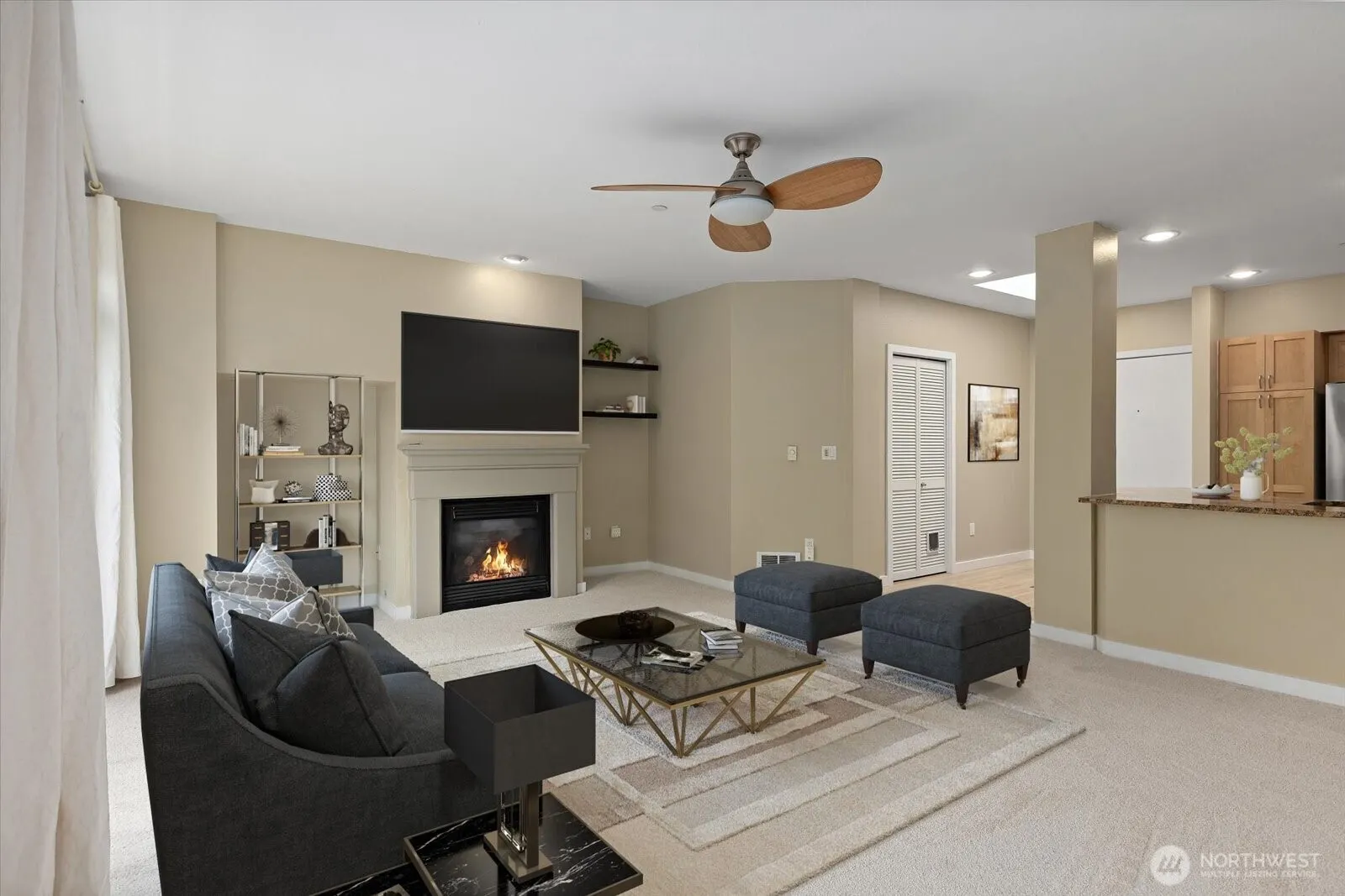 925 110th Avenue NE #PH05, Bellevue, WA 98004