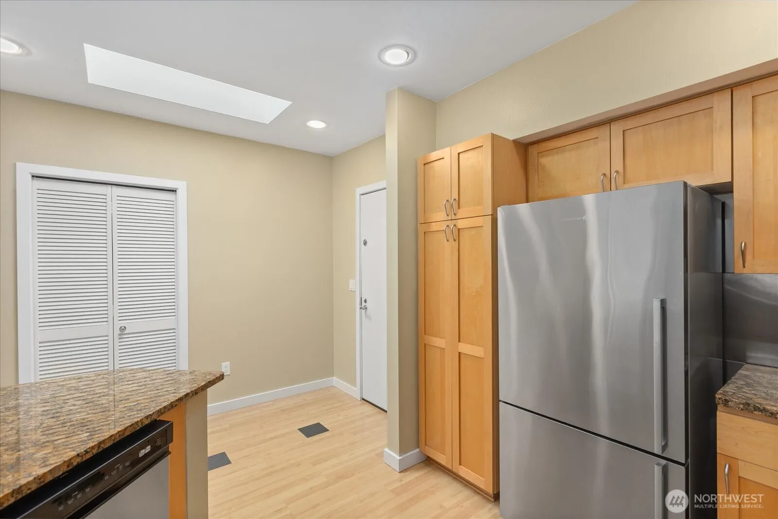 925 110th Avenue NE #PH05, Bellevue, WA 98004