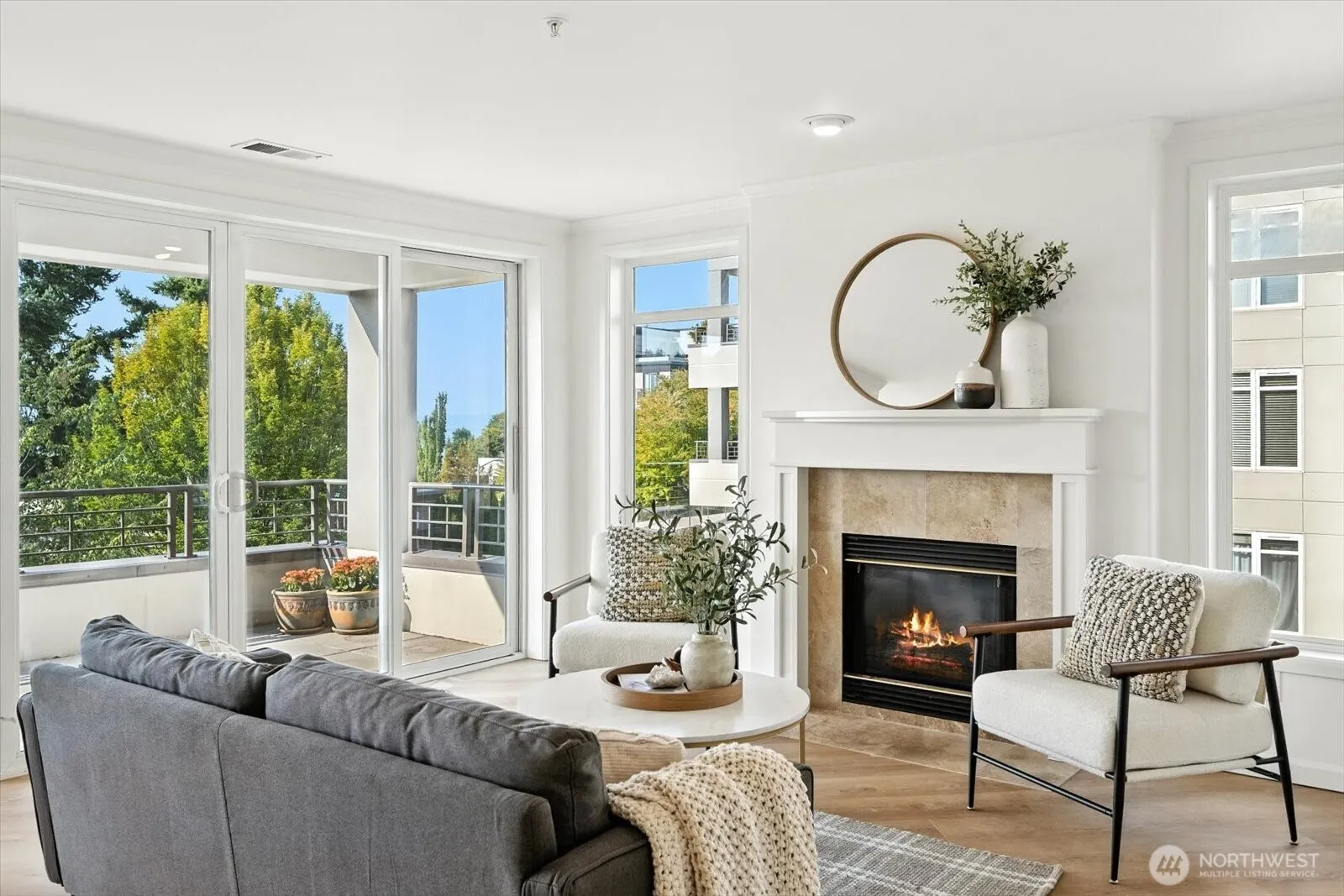225 4th Avenue #B302, Kirkland, WA 98033
