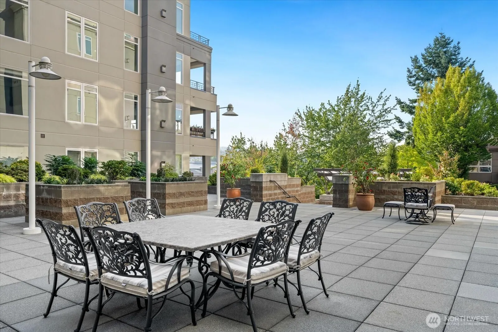 225 4th Avenue #B302, Kirkland, WA 98033