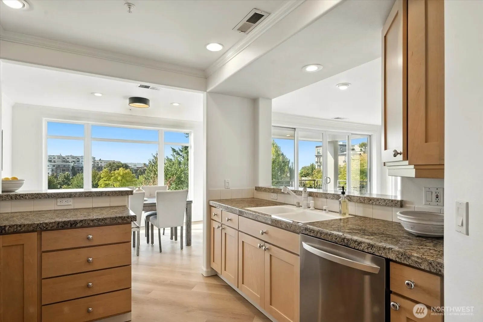 225 4th Avenue #B302, Kirkland, WA 98033